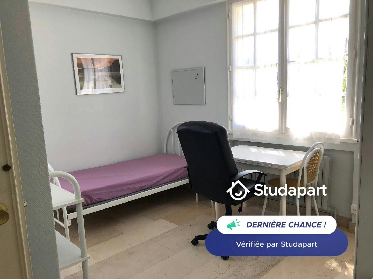 Appartement te huur voor € 540 per maand in Dijon, Rue Dom Plancher