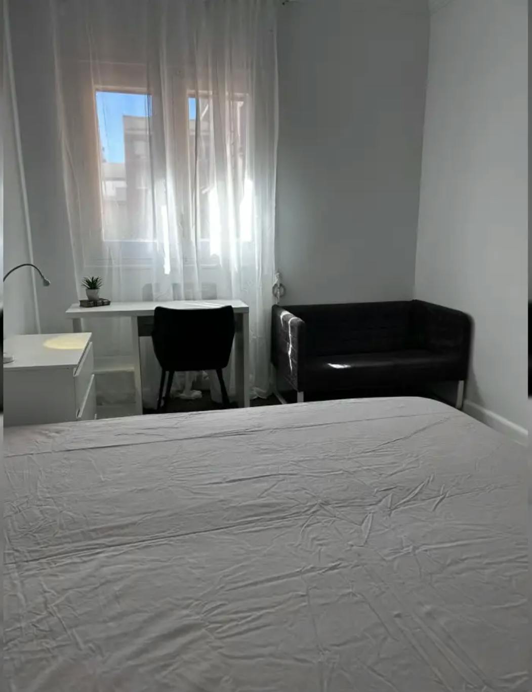 Single room Madrid, 1 bed, 15m² — photo 1