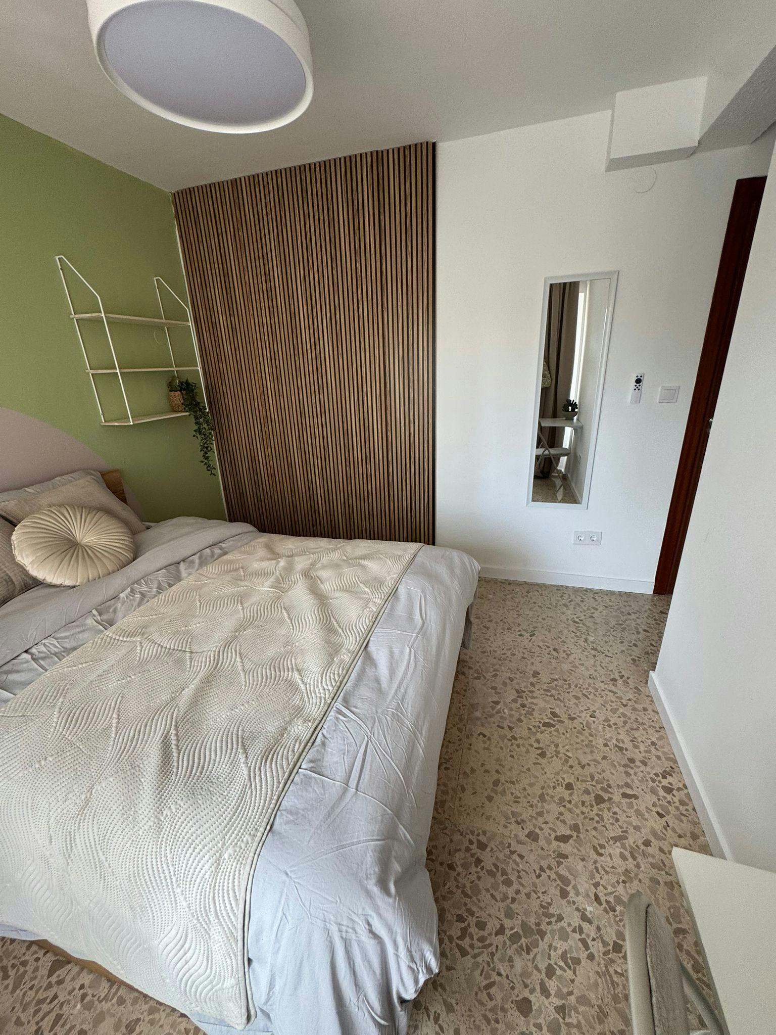 Single room Torrent, 1 bed, 10m² — photo 7