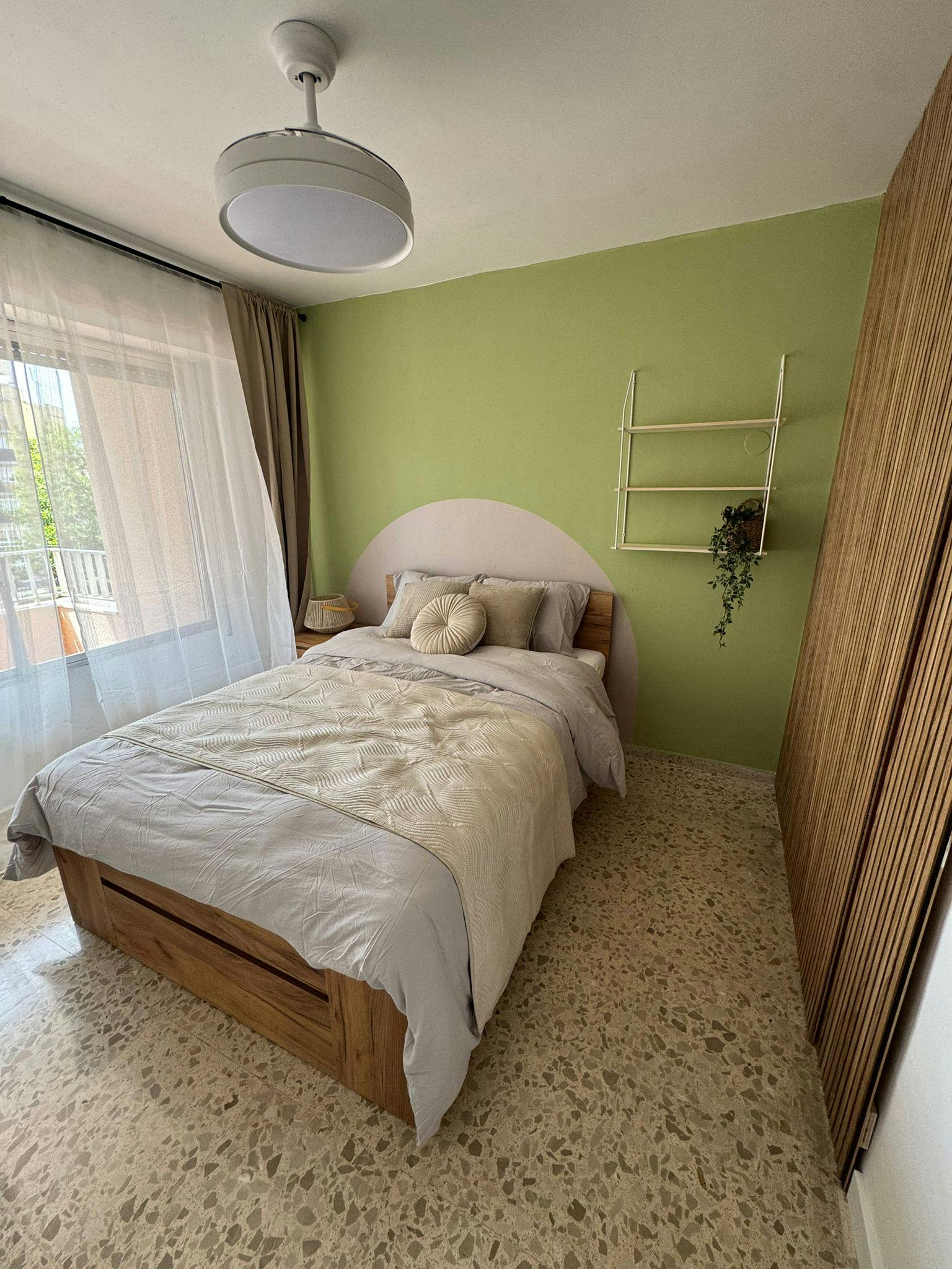 Single room Torrent, 1 bed, 10m² — photo 2