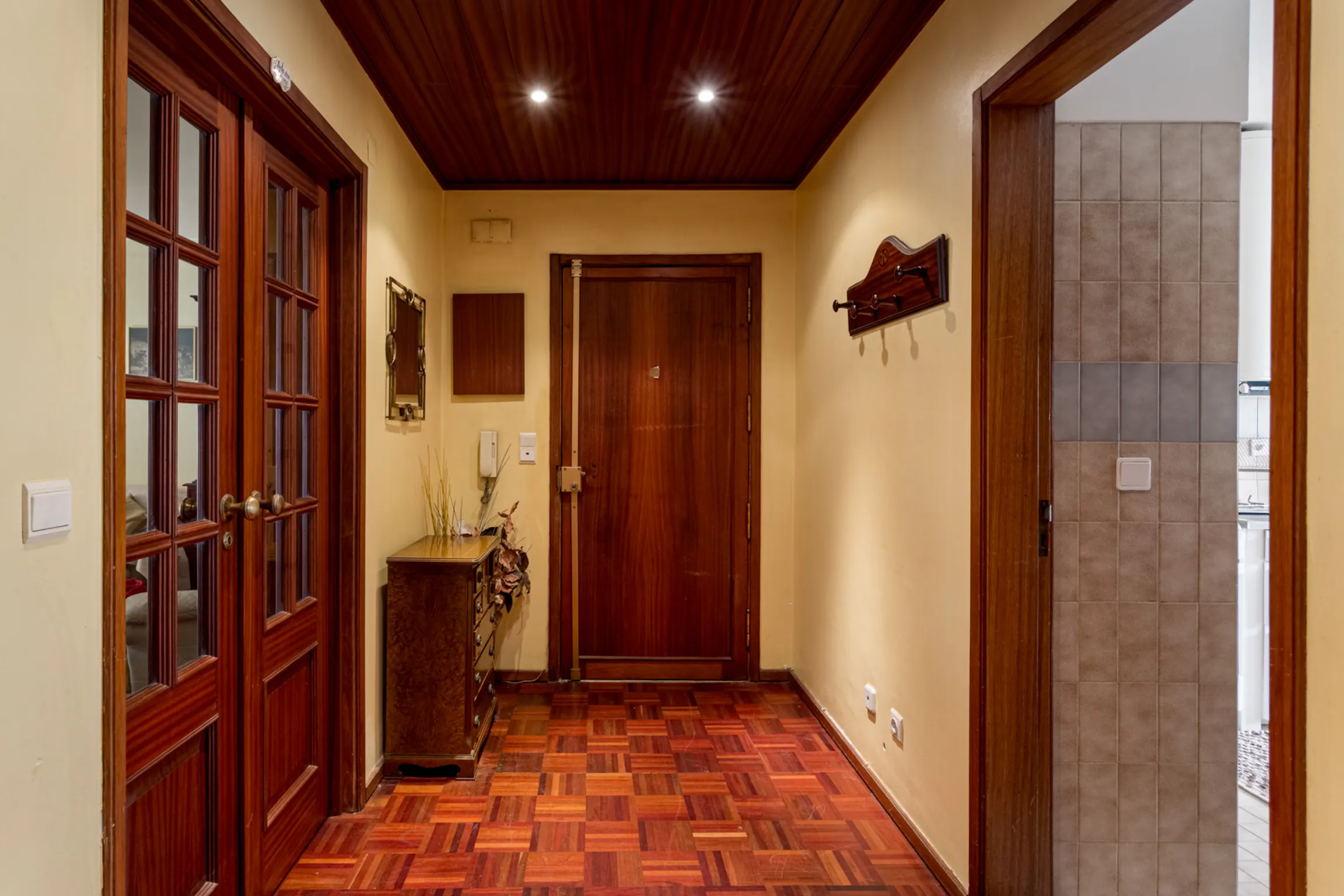 2-Bedroom Apartment in Rua Professor Barbosa Sueiro, Lisbon (1630992) ROOM 2