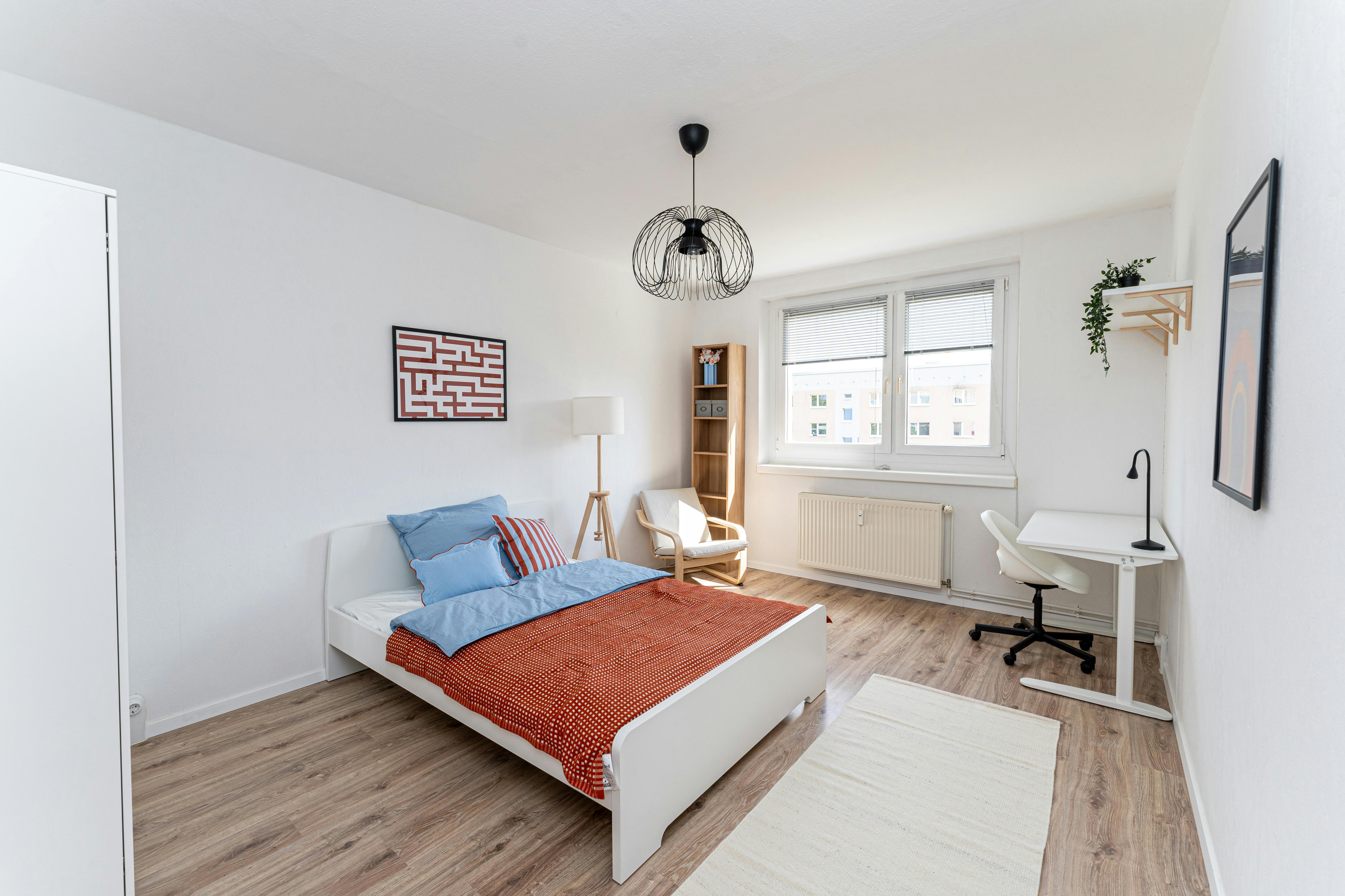 私人房间 正在以 €670 的月租出租，其位于 Potsdam, Hubertusdamm