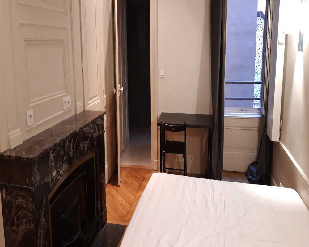 Private room in Rue du Président Édouard Herriot, Lyon (1631097) room image 2