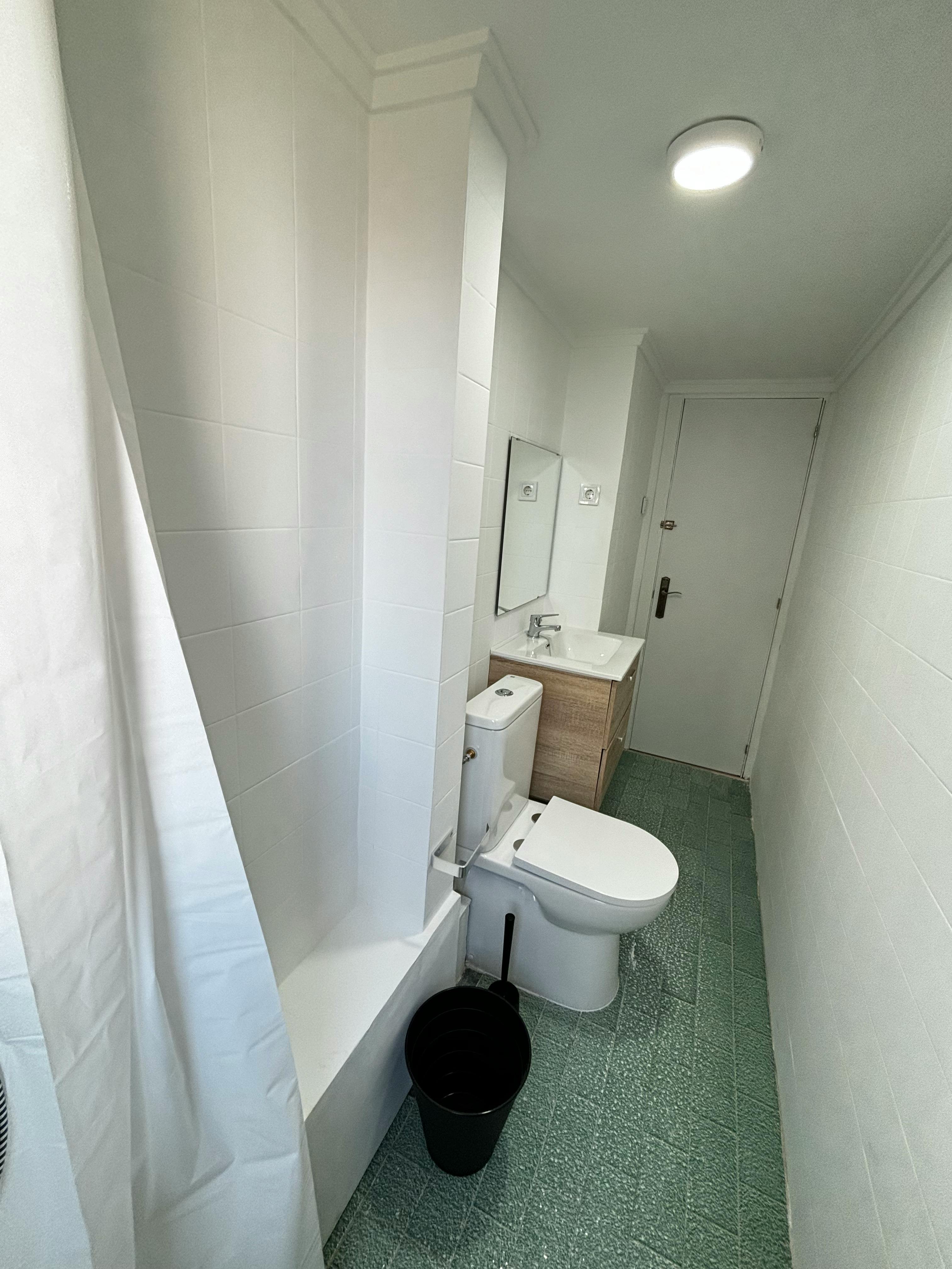 Single room Port Saplaya, 1 bed, 8m² — photo 1