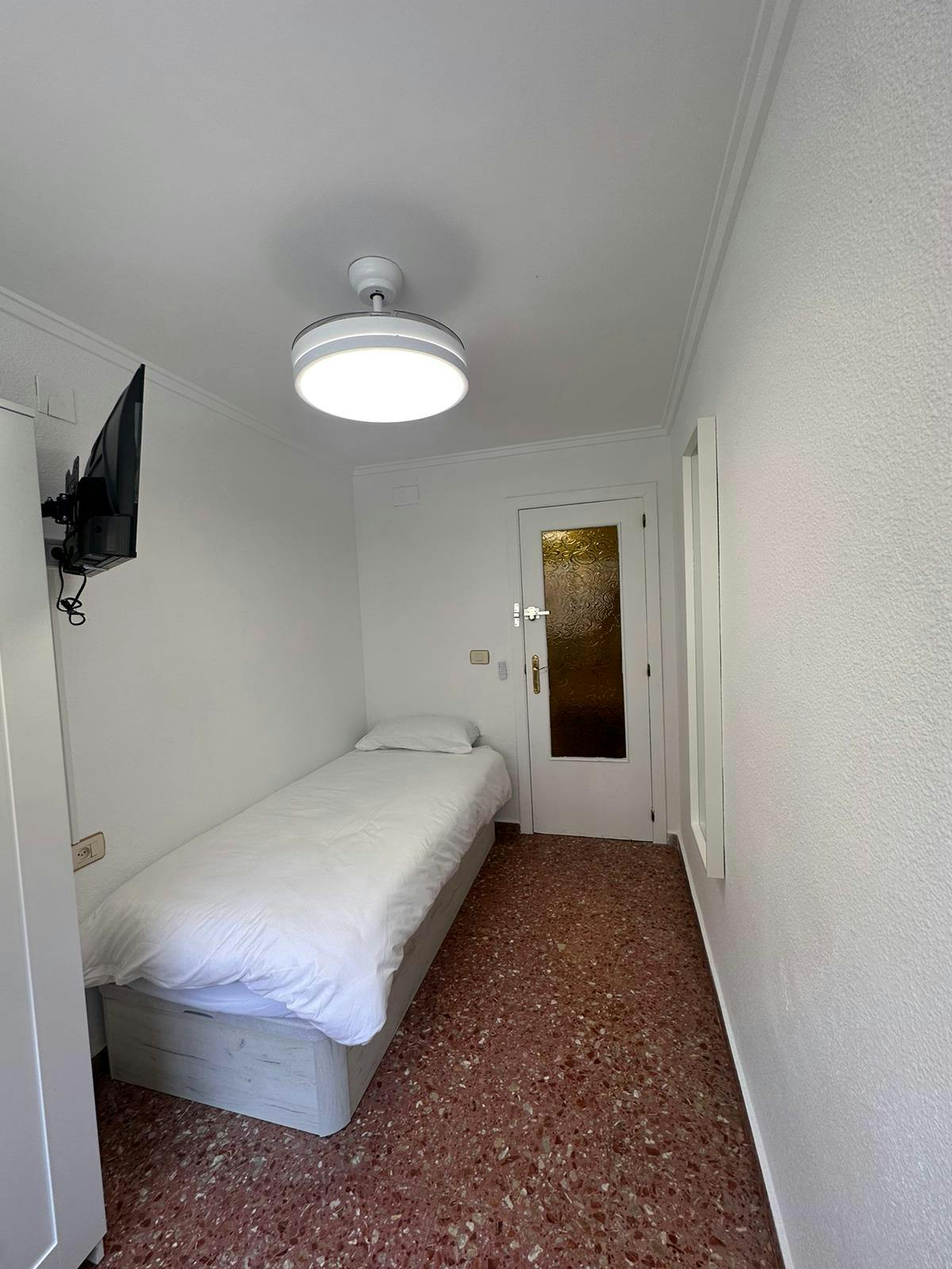 Avinguda del Primer de Maig, Valencia preview