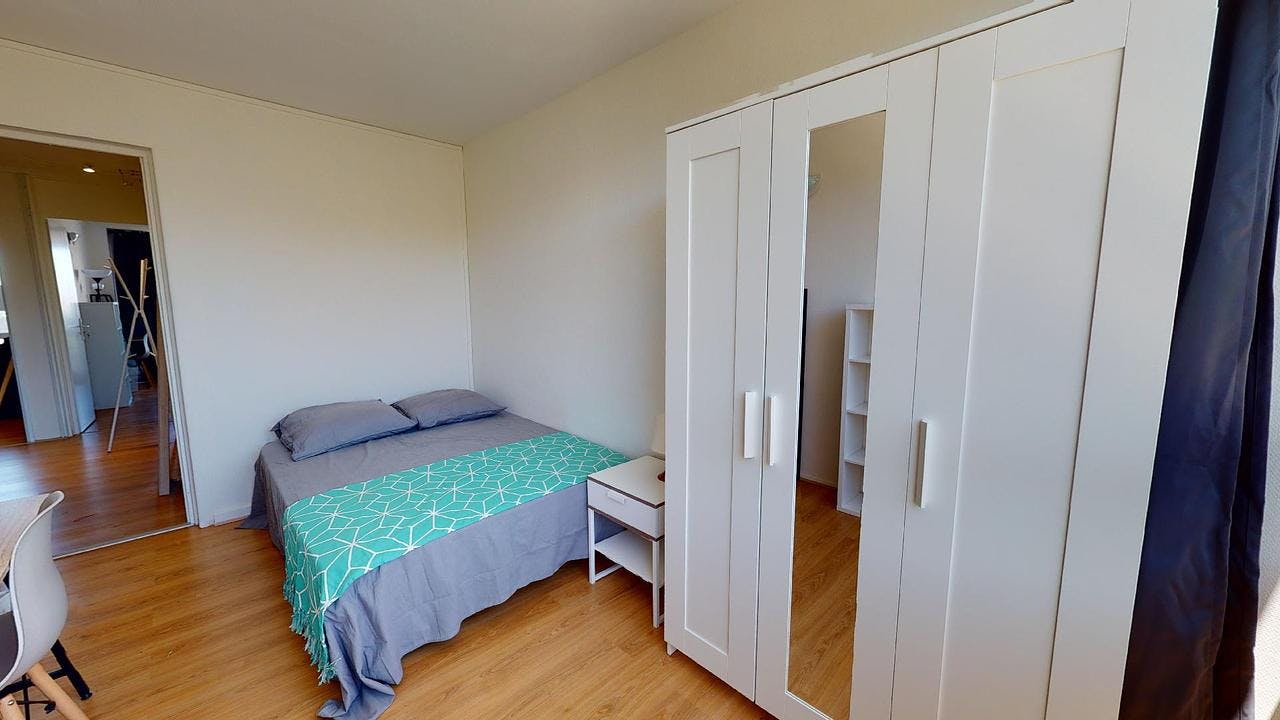 Apartment in Bron, Essarts - View 3