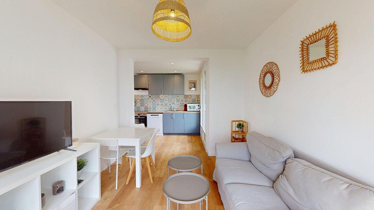 Private room for rent on Boulevard de l'Université, Dijon
