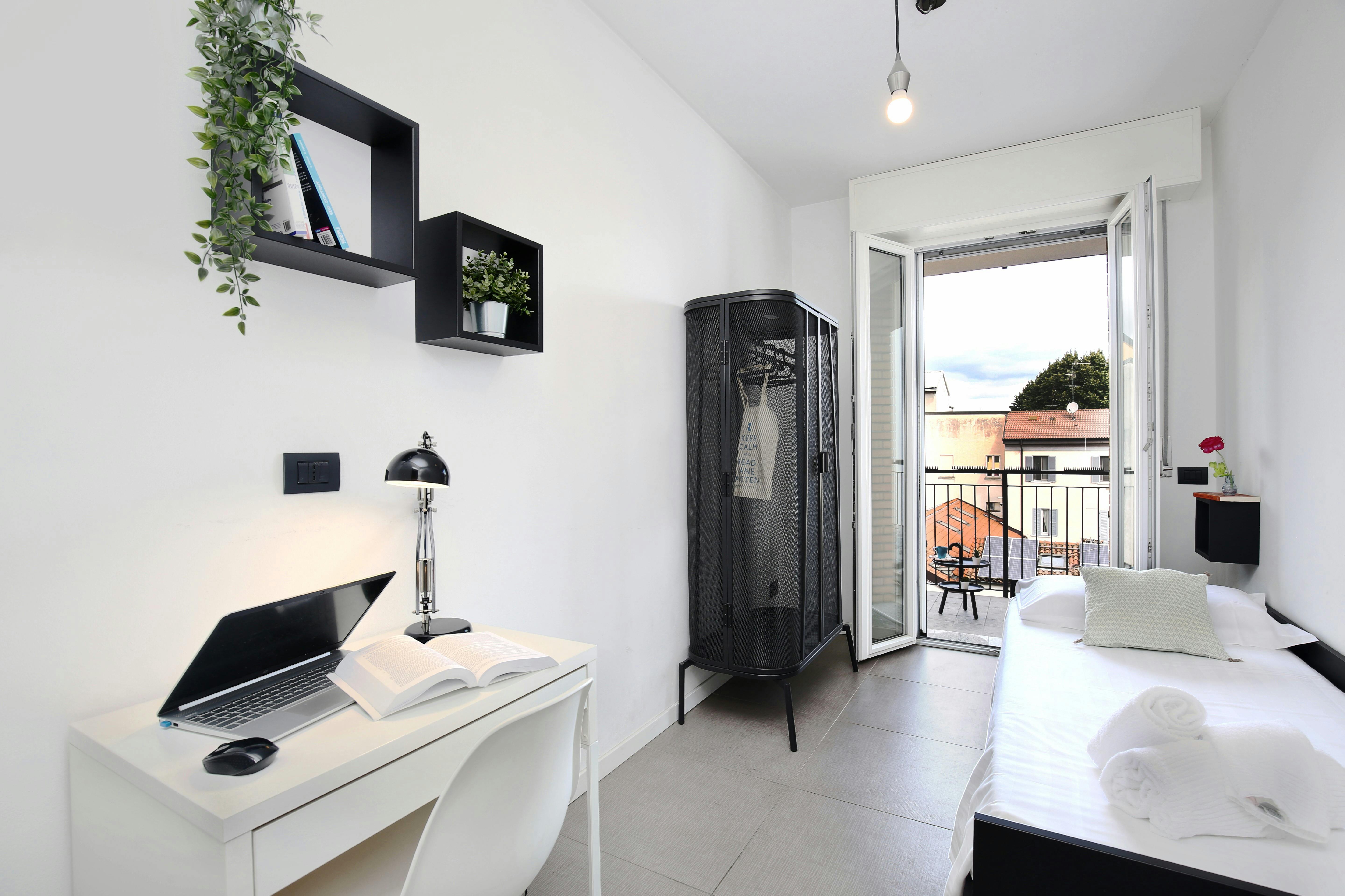 Apartment Milan, 3 beds, 9m² — photo 21