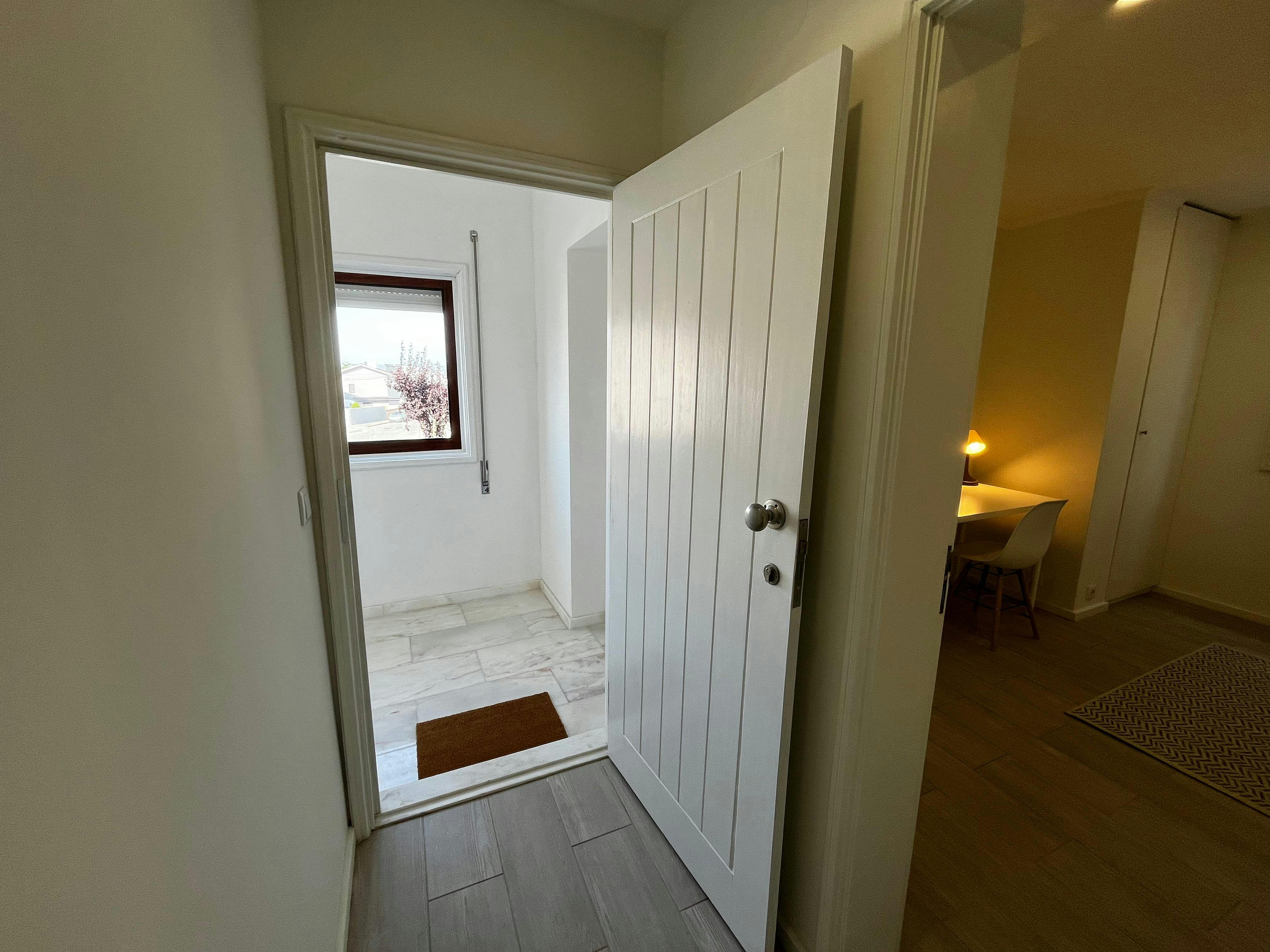 Double room Custoias, 1 bed, 14m² — photo 7