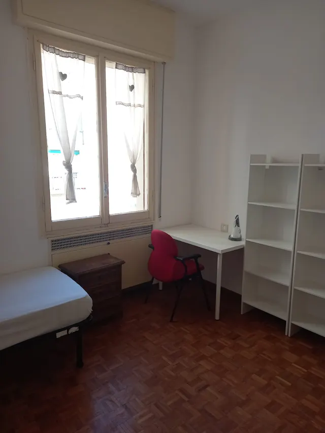 Shared room in Via Nino Bertocchi, Bologna (1631387) room image 2