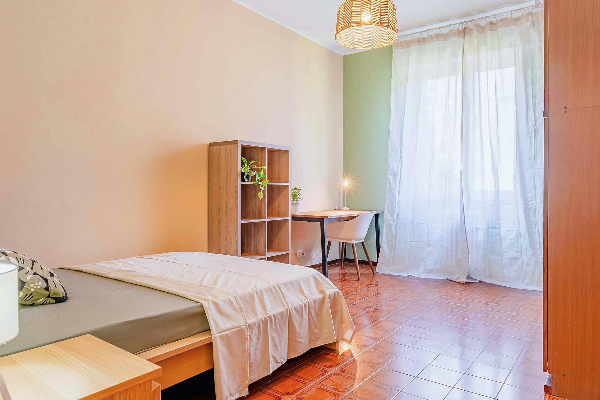 Viale Giovanni Suzzani, Milan