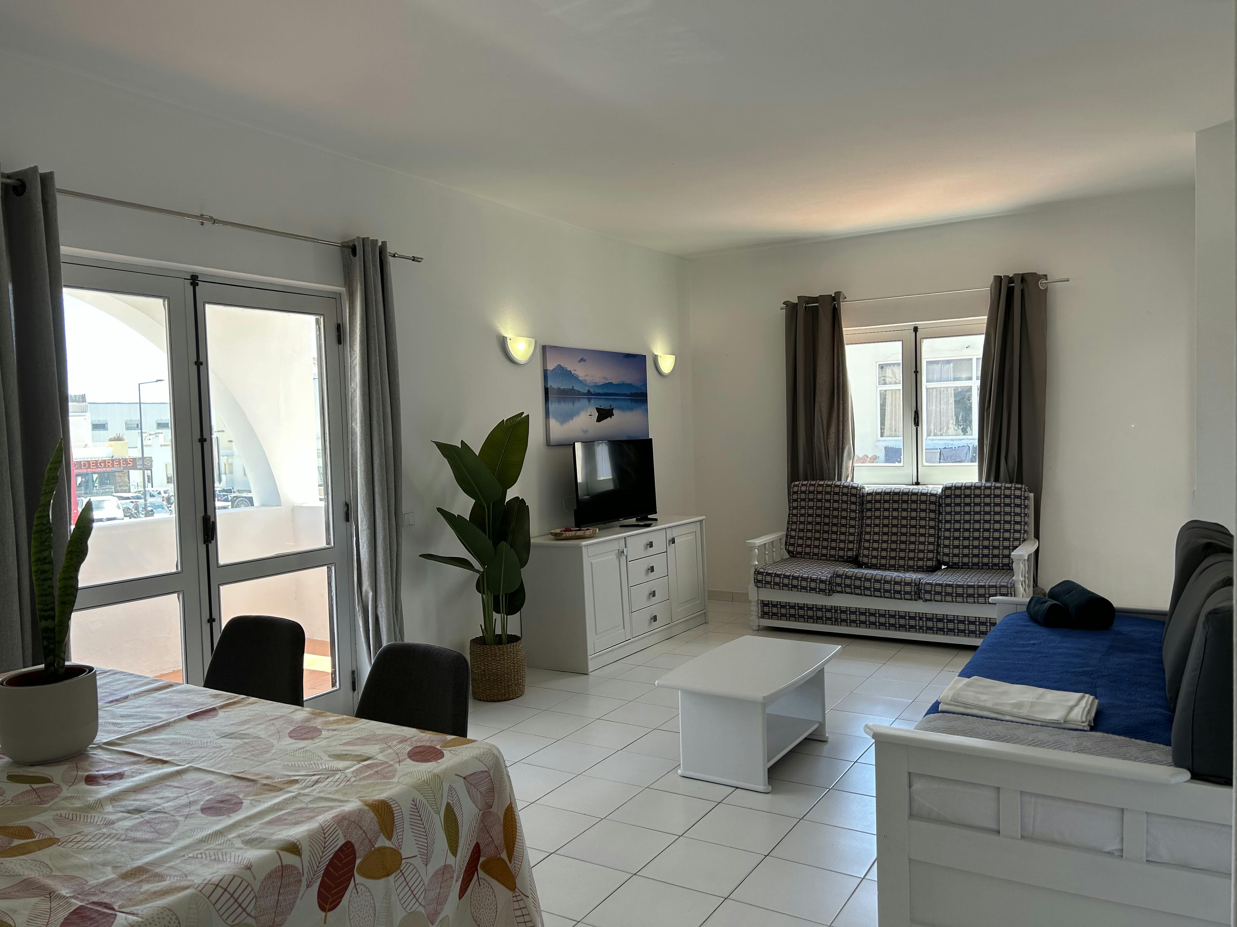 Apartment for rent for €1,000 per month in Albufeira, Estrada de Santa Eulália