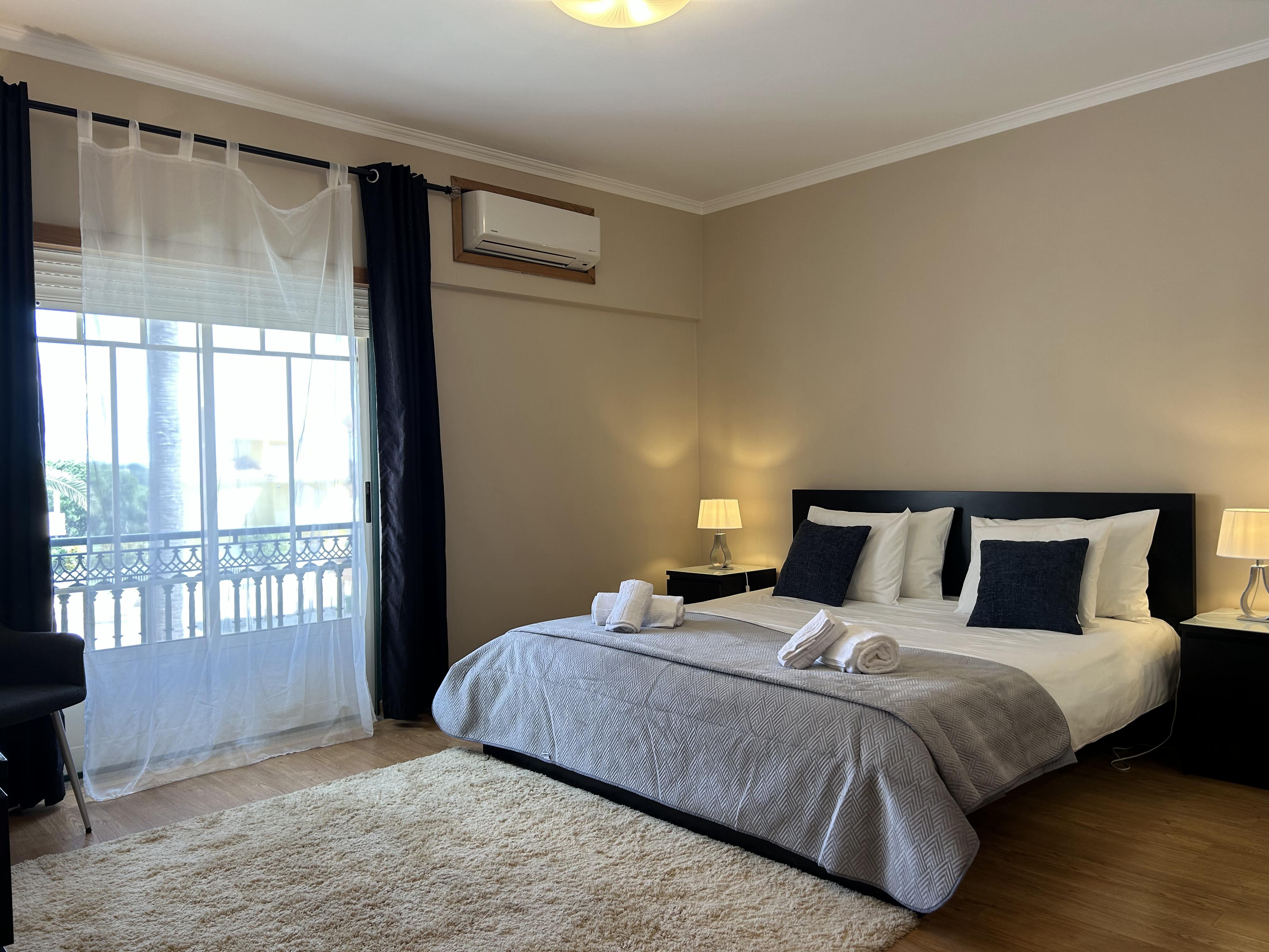 House for rent for €2,000 per month in Albufeira, Beco da Pedra dos Bicos