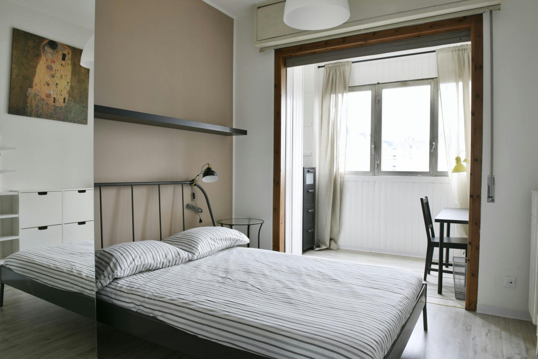 Via Federico Engels, Milan