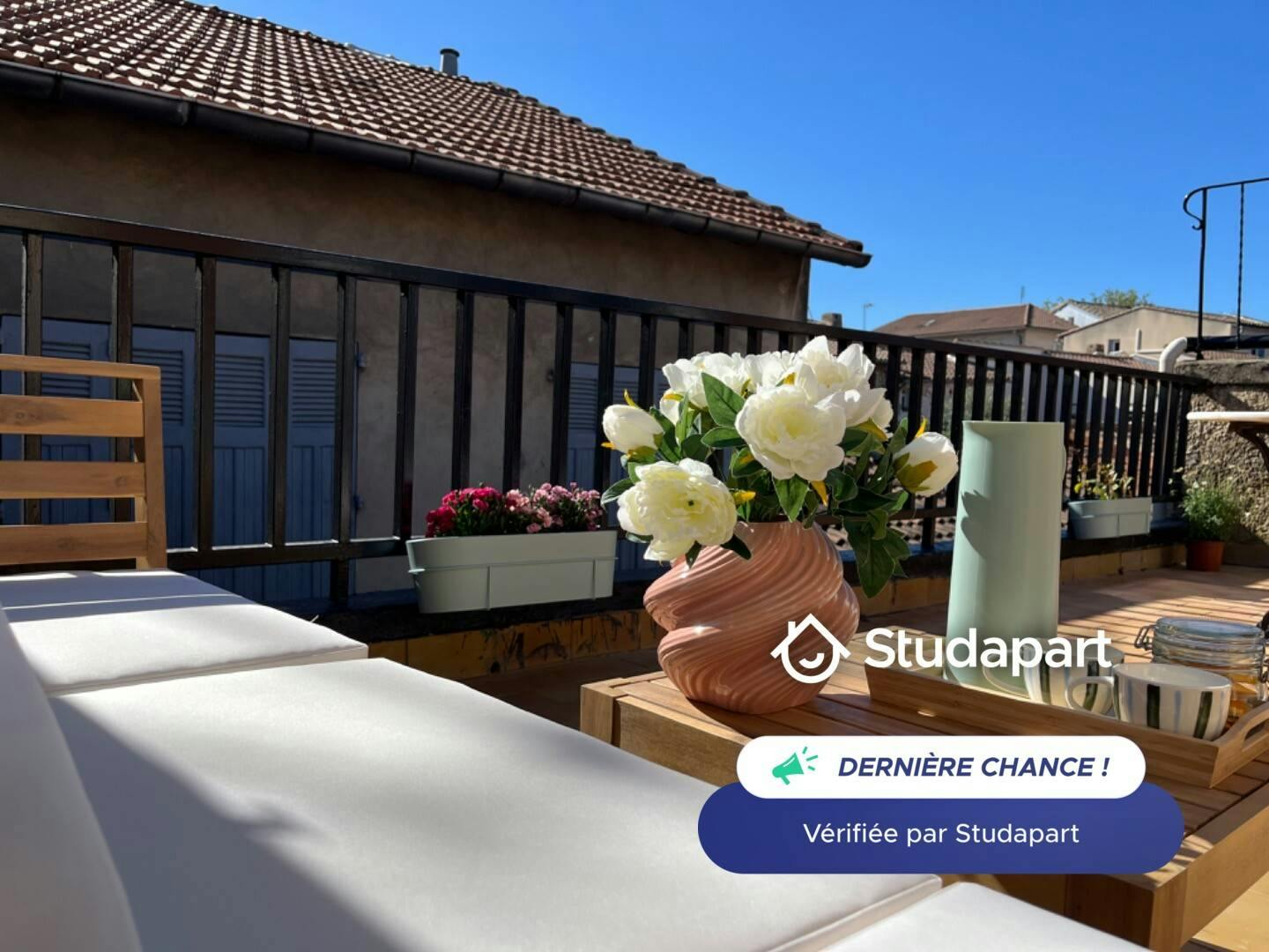 Appartement à louer pour 790 €/mois à Avignon, Rue des Teinturiers