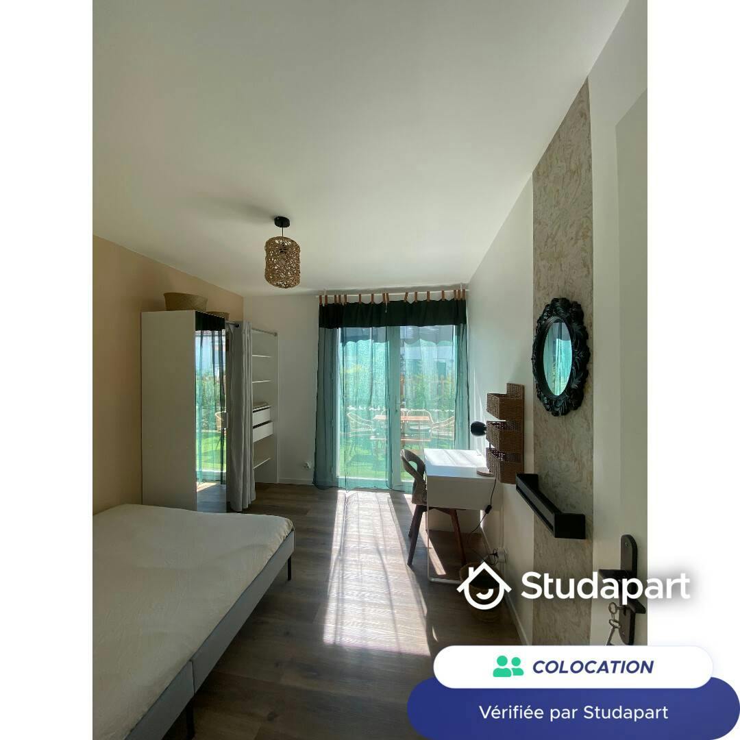 Private room for rent on Route de Saint-Joseph, Nantes - Plus