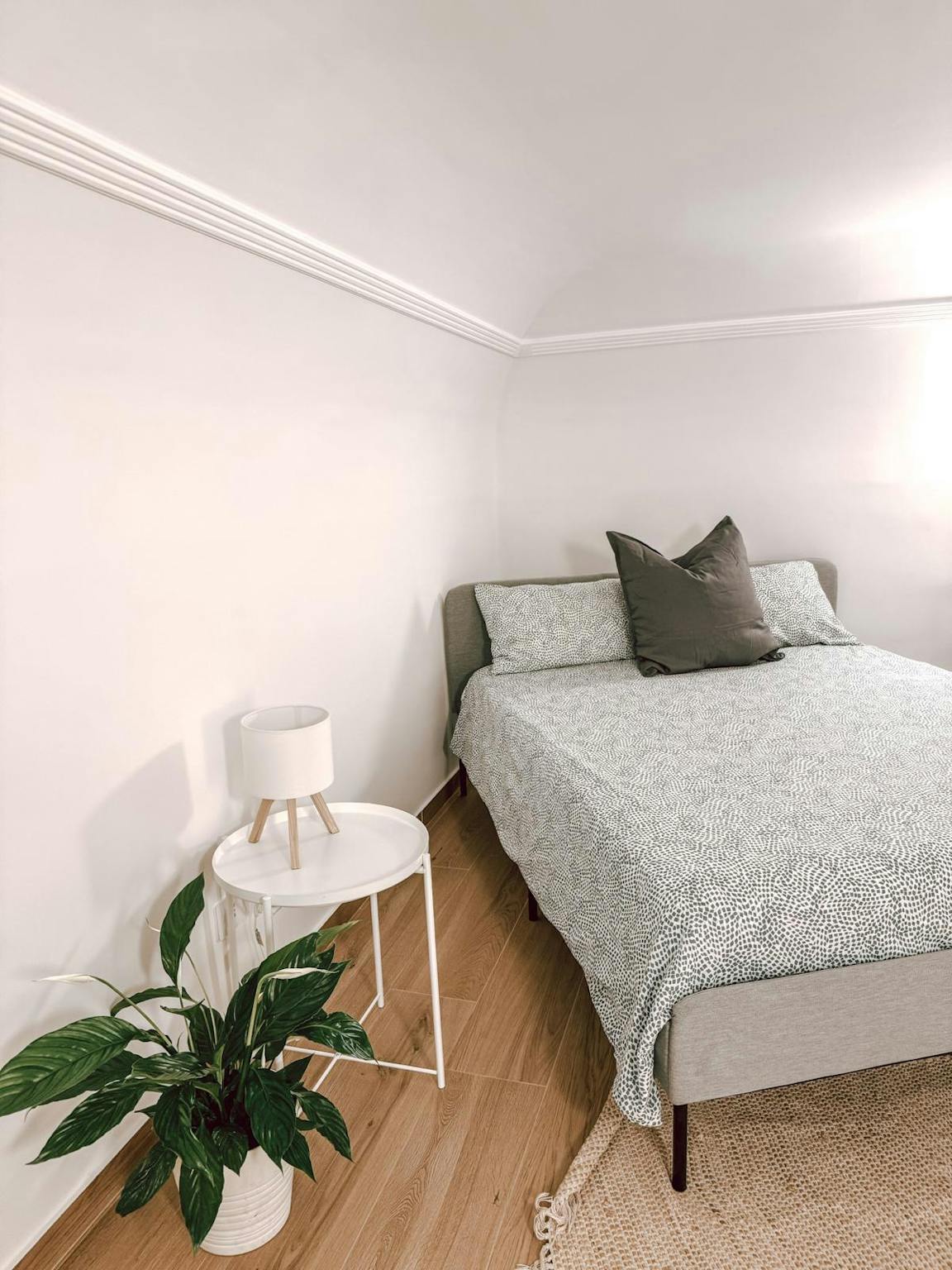 Via Ughetti, Catania preview