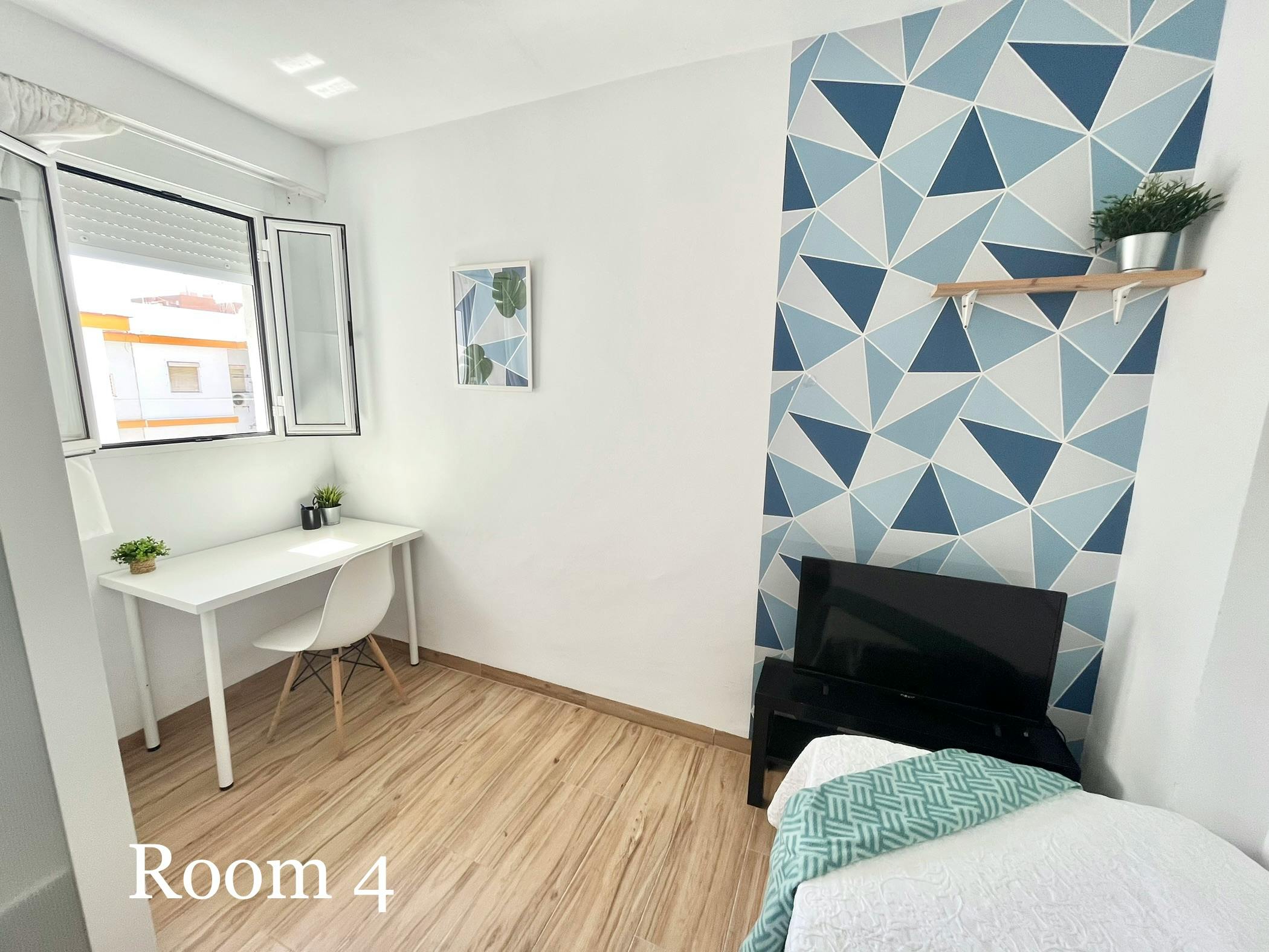 Single room Sevilla, 1 bed, 8m² — photo 8