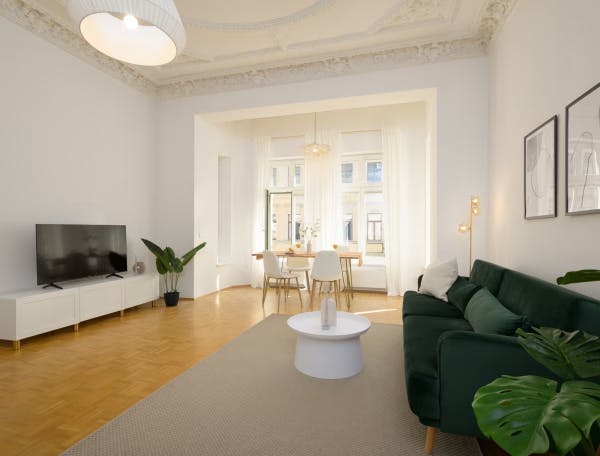Apartment for rent for €1,550 per month in Leipzig, Funkenburgstraße