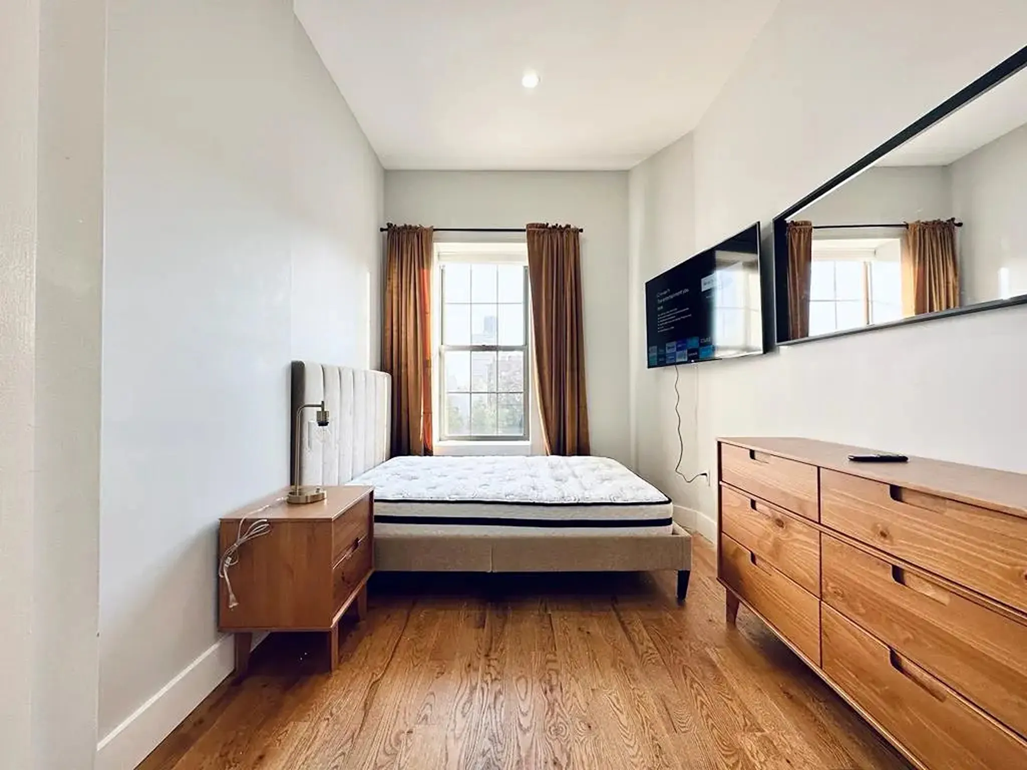 Vernon Avenue, Kings County, preview