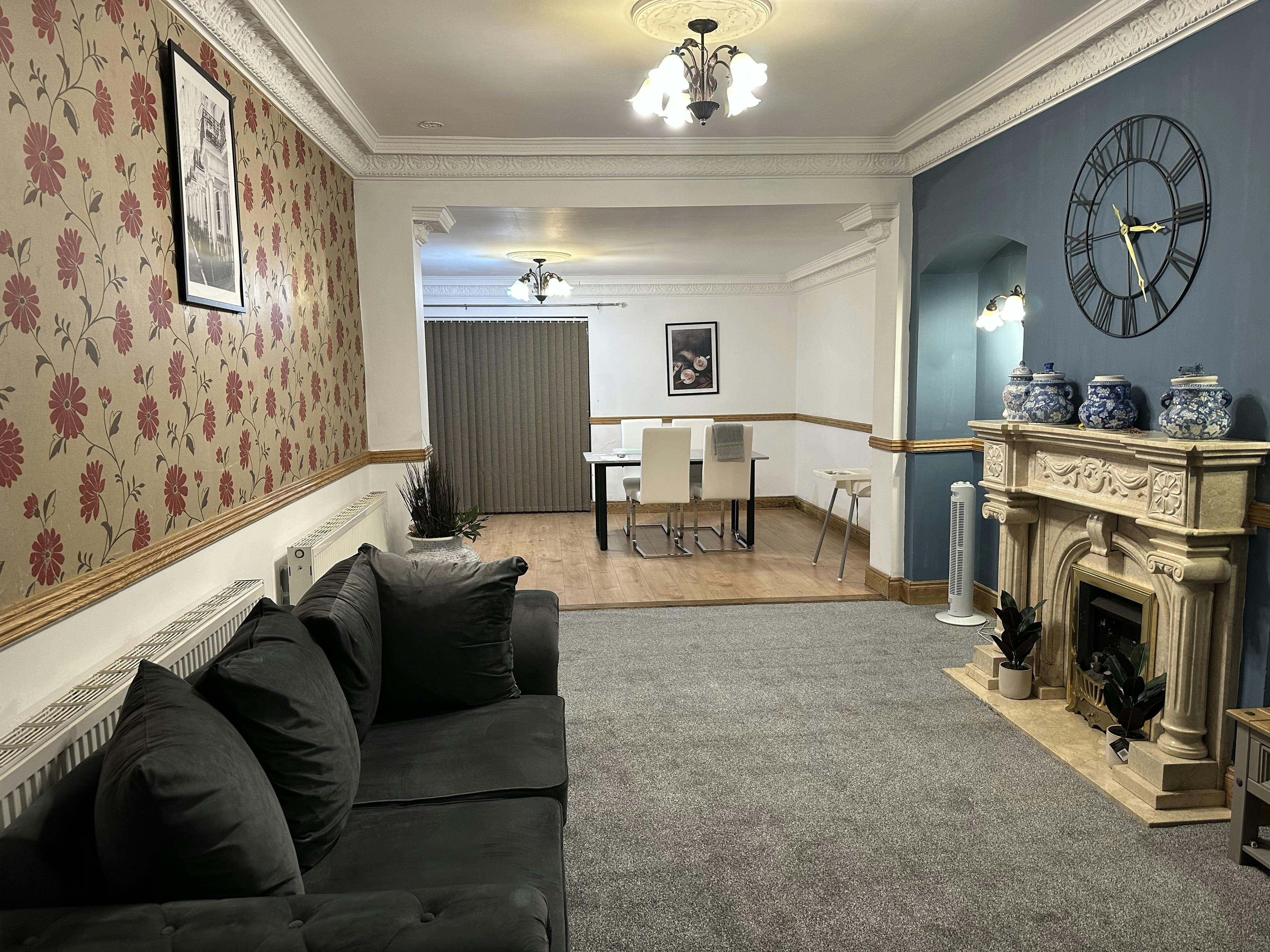 Casa in affitto a 3500 £ al mese a Ravenhill, Middle Road