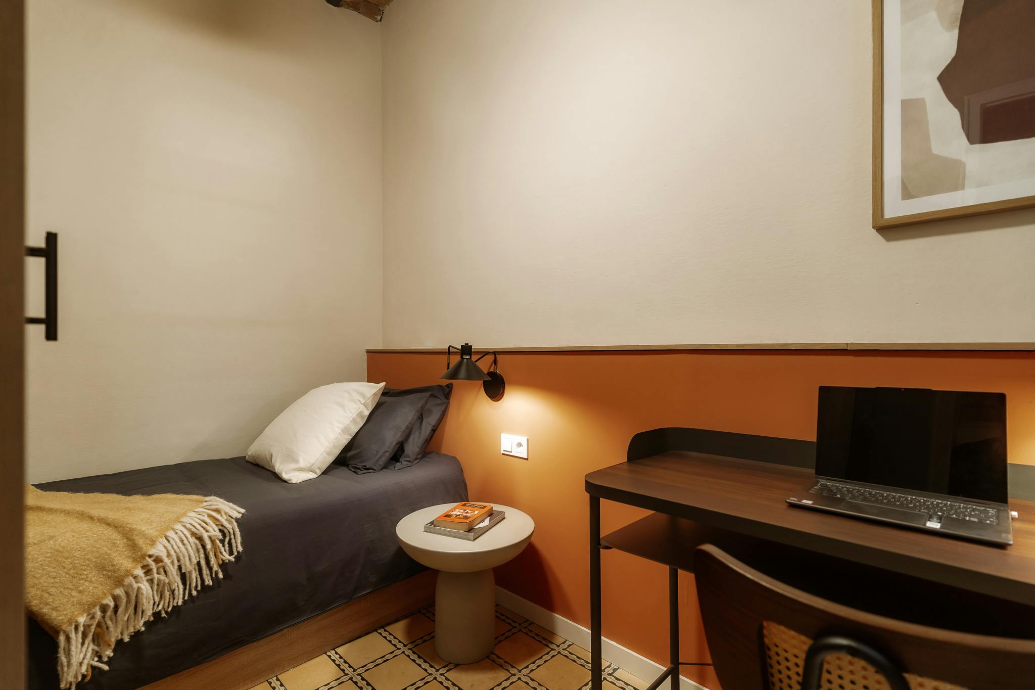 Carrer de Gombau, Barcelona preview