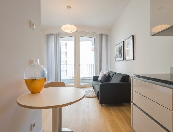 Apartment for rent for €1,850 per month in Berlin, Krausenstraße