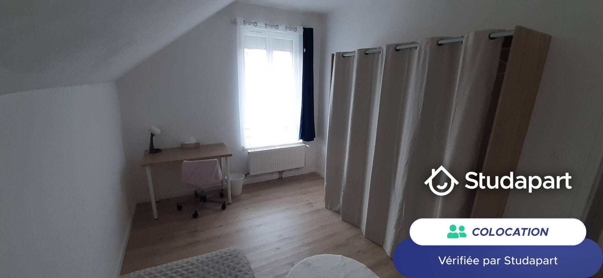 Chambre privée à louer pour 300 €/mois à Haveluy, Rue Emile Deschanel