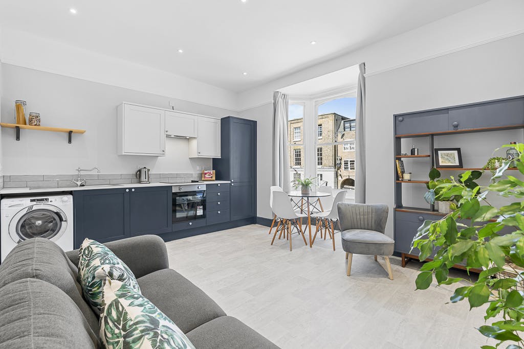 Apartment for rent for £2,525 per month in Southampton, Cranbury Place