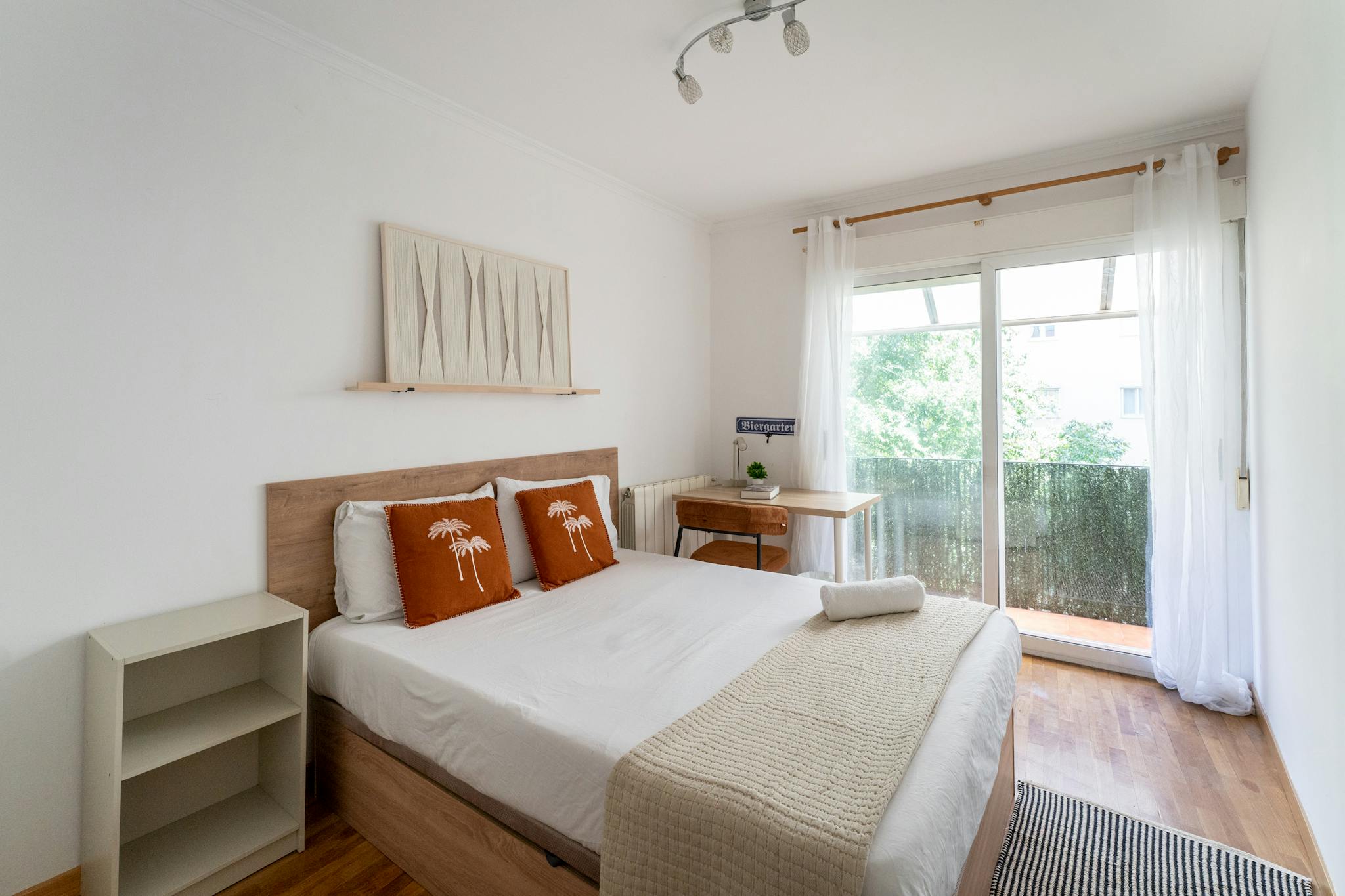 Calle de San Fernando de Jarama, Madrid preview