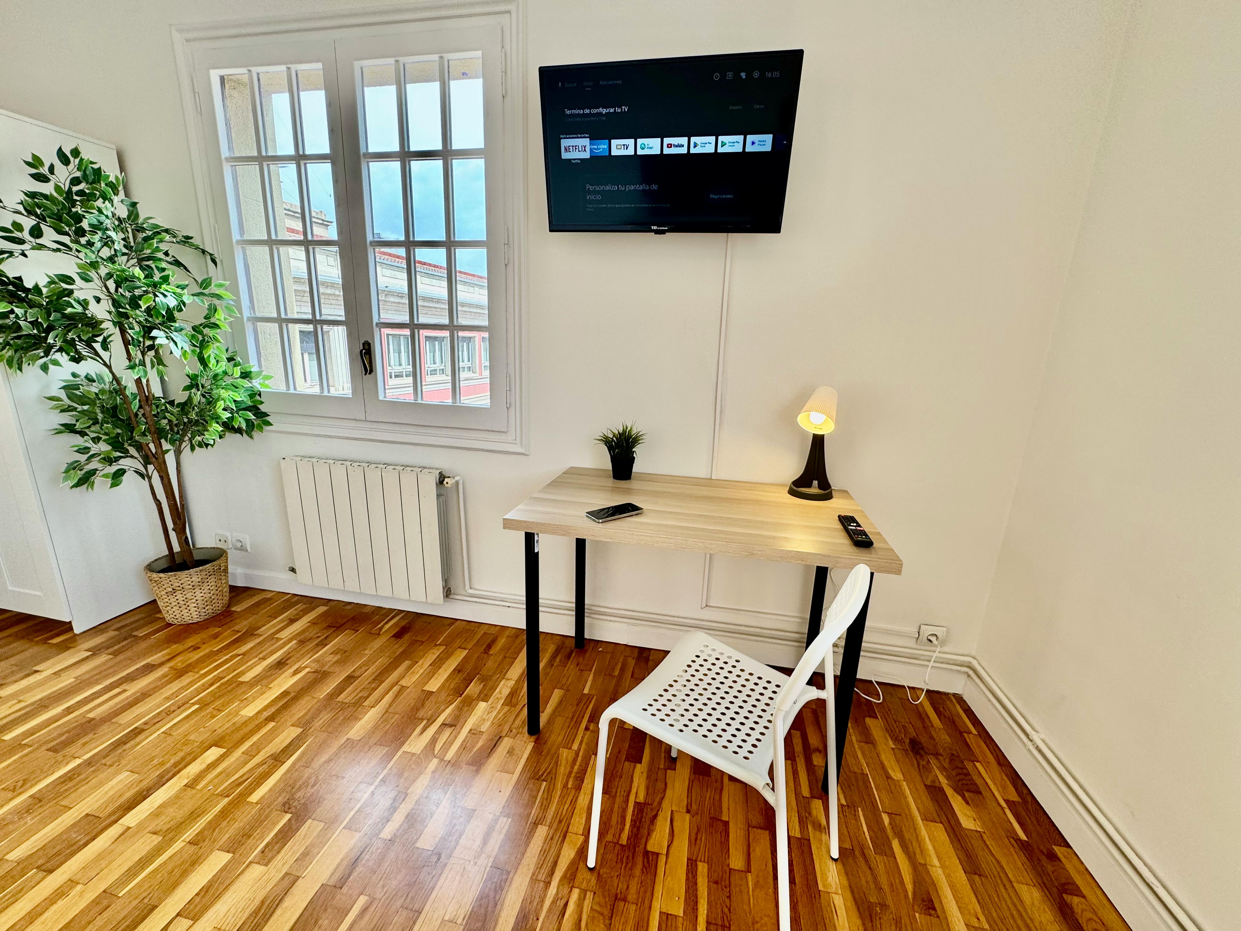 Private room in Carrer de Duran i Bas, Barcelona (1632124) room image 10