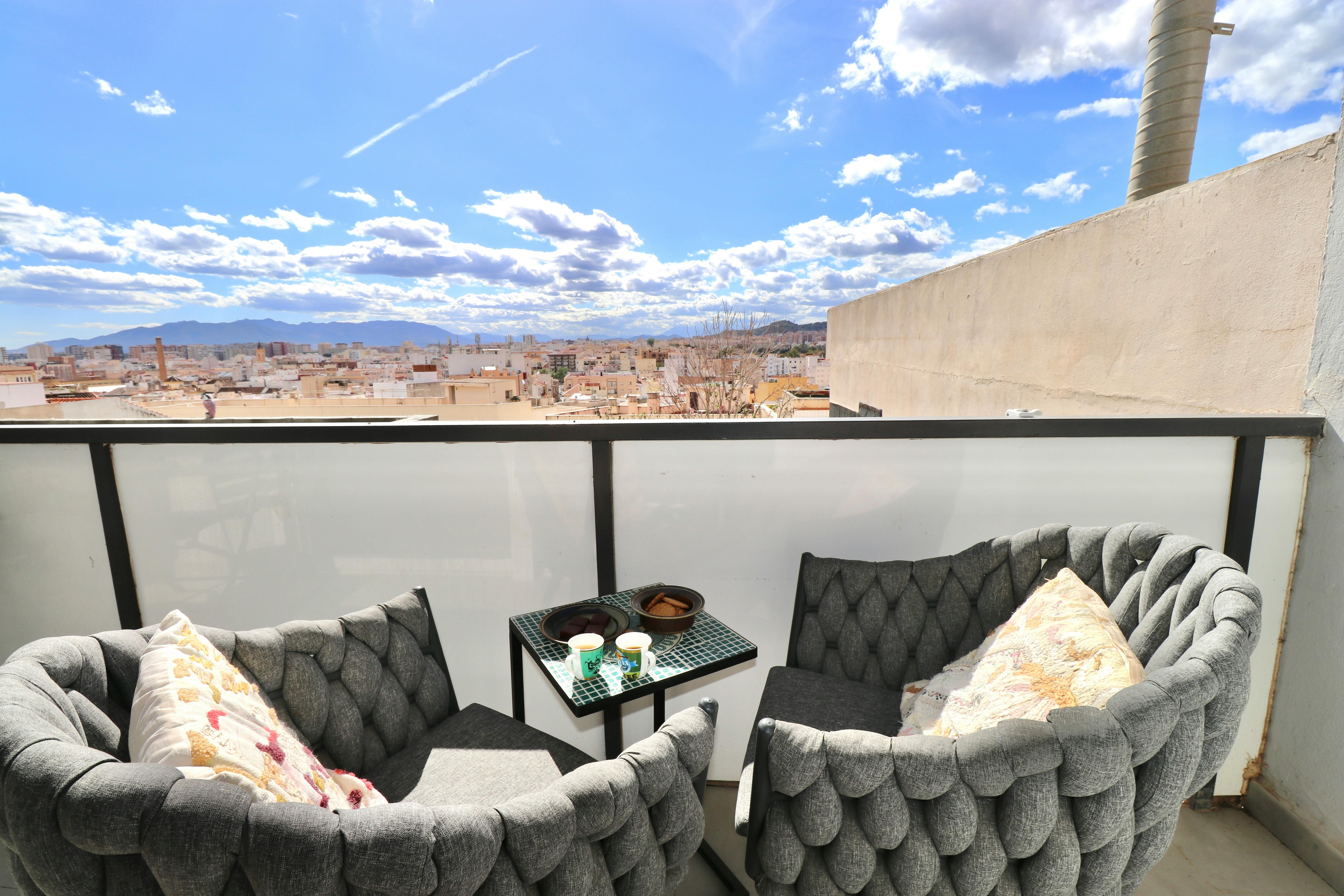 Apartment for rent for €5,000 per month in Málaga, Calle San Millán