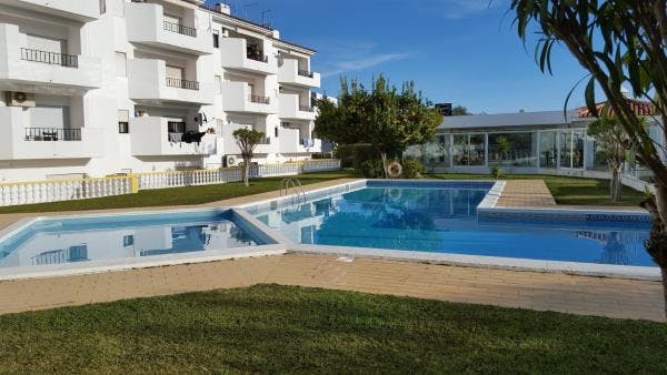 Apartment for rent for €1,200 per month in Albufeira, Beco do Sol