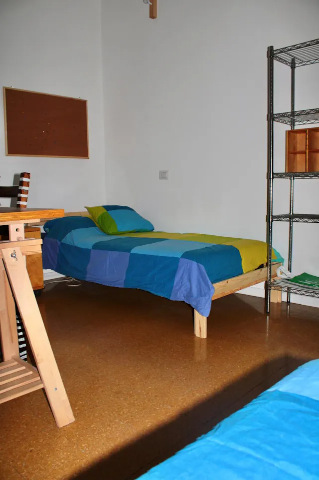 Shared room in Via Alessandro Tiarini, Bologna (1632171) room image 2