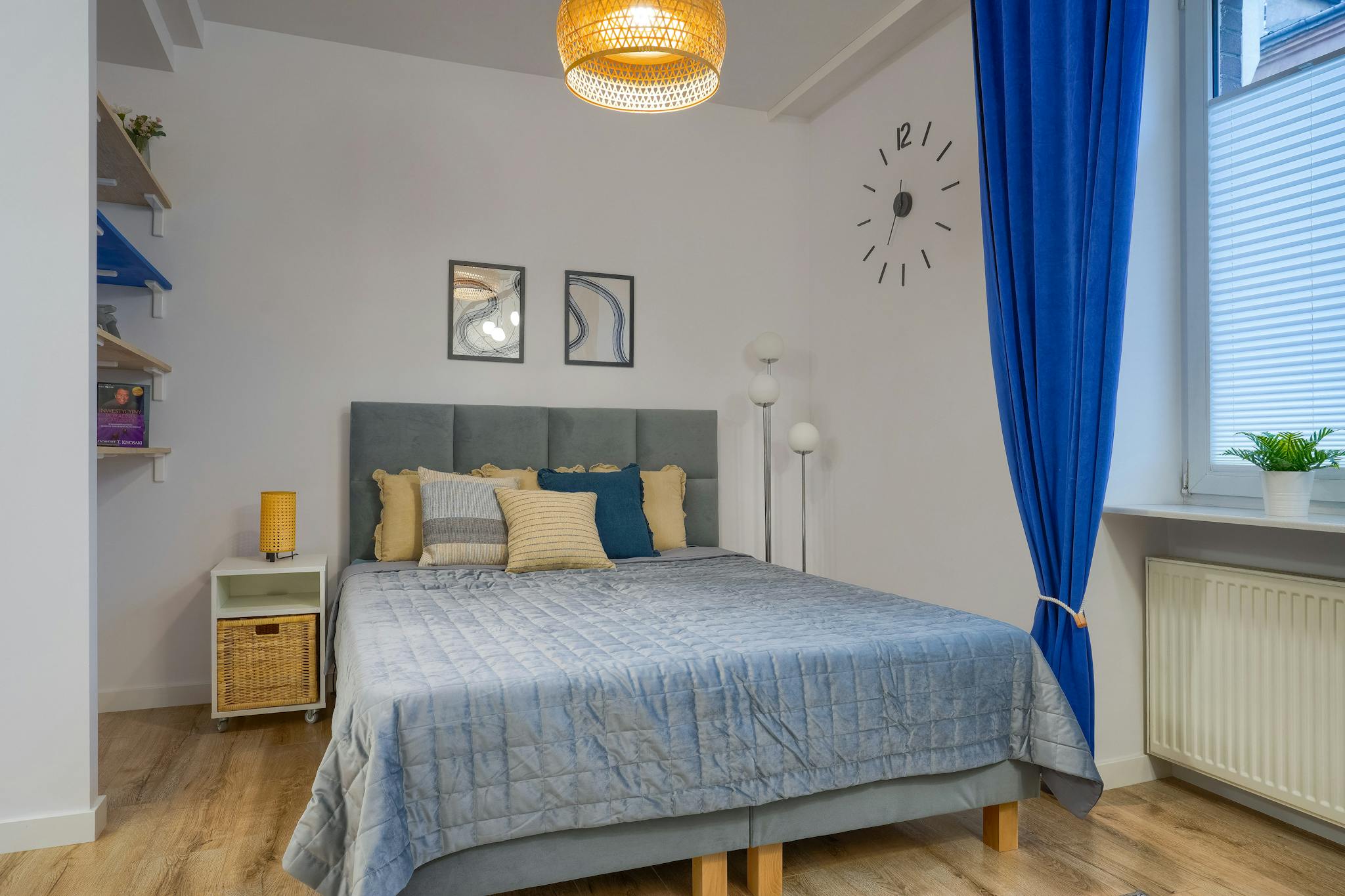 Chmielna, Warsaw preview