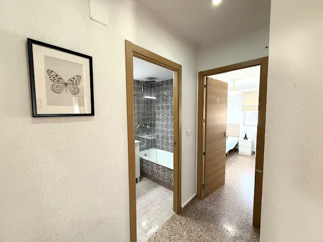 Private room in Avinguda del Doctor Waksman, Valencia (1632253) room image 54