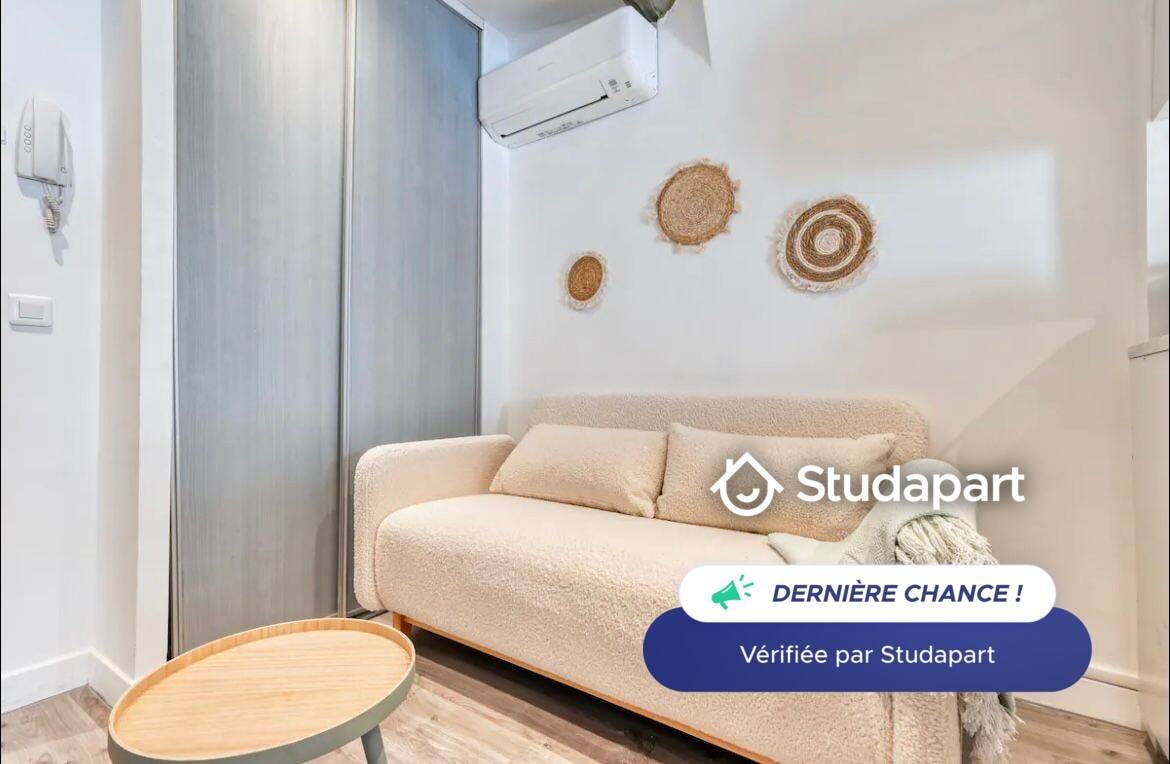 Apartment for rent for €990 per month in Marseille, Rue Haxo