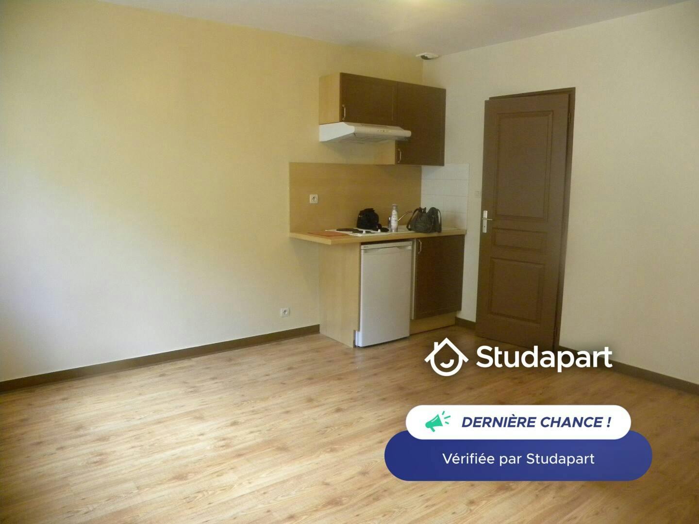 Apartment for rent for €450 per month in Nantes, Boulevard Ernest Dalby