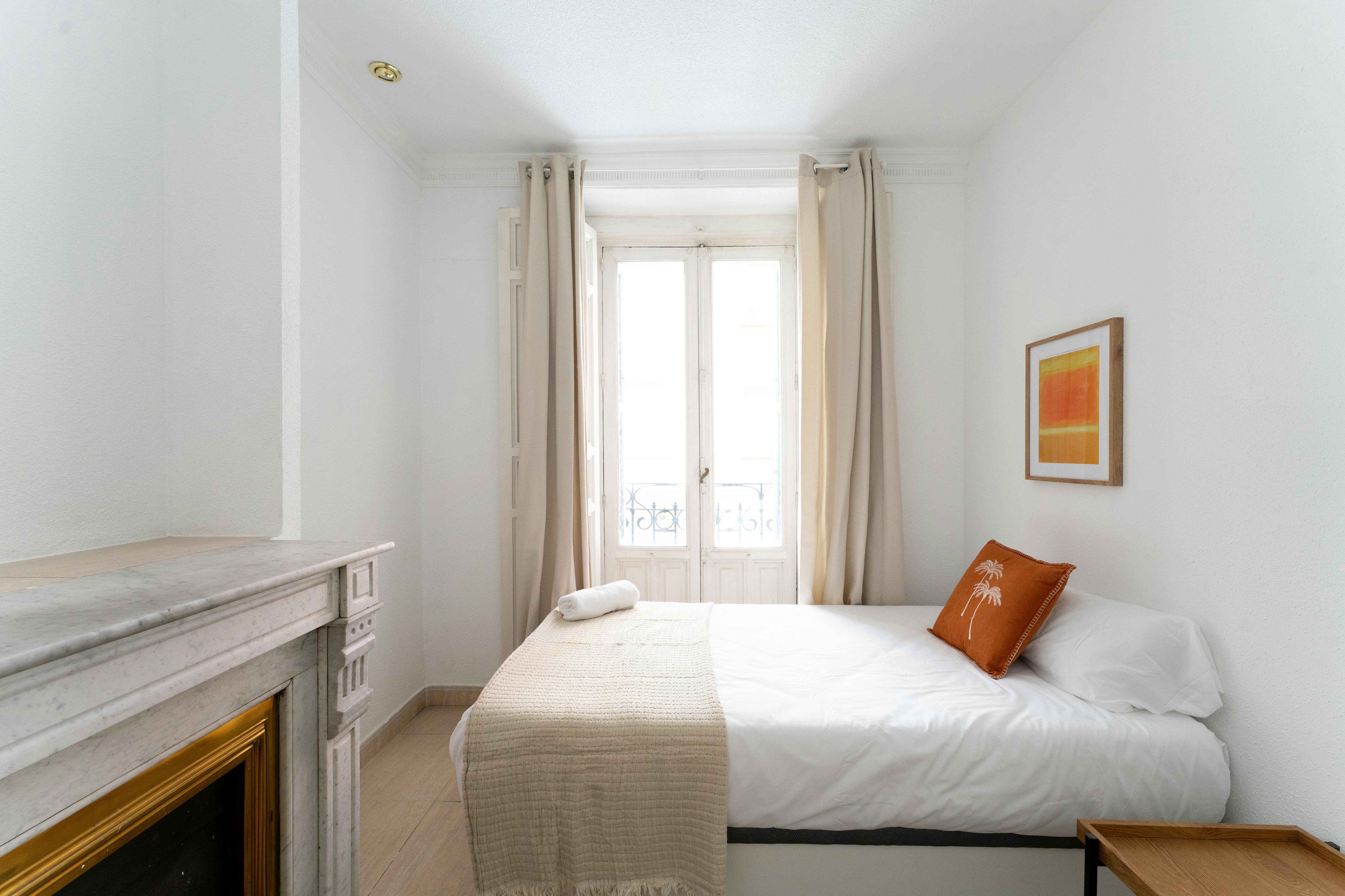 Calle de Luisa Fernanda, Madrid preview