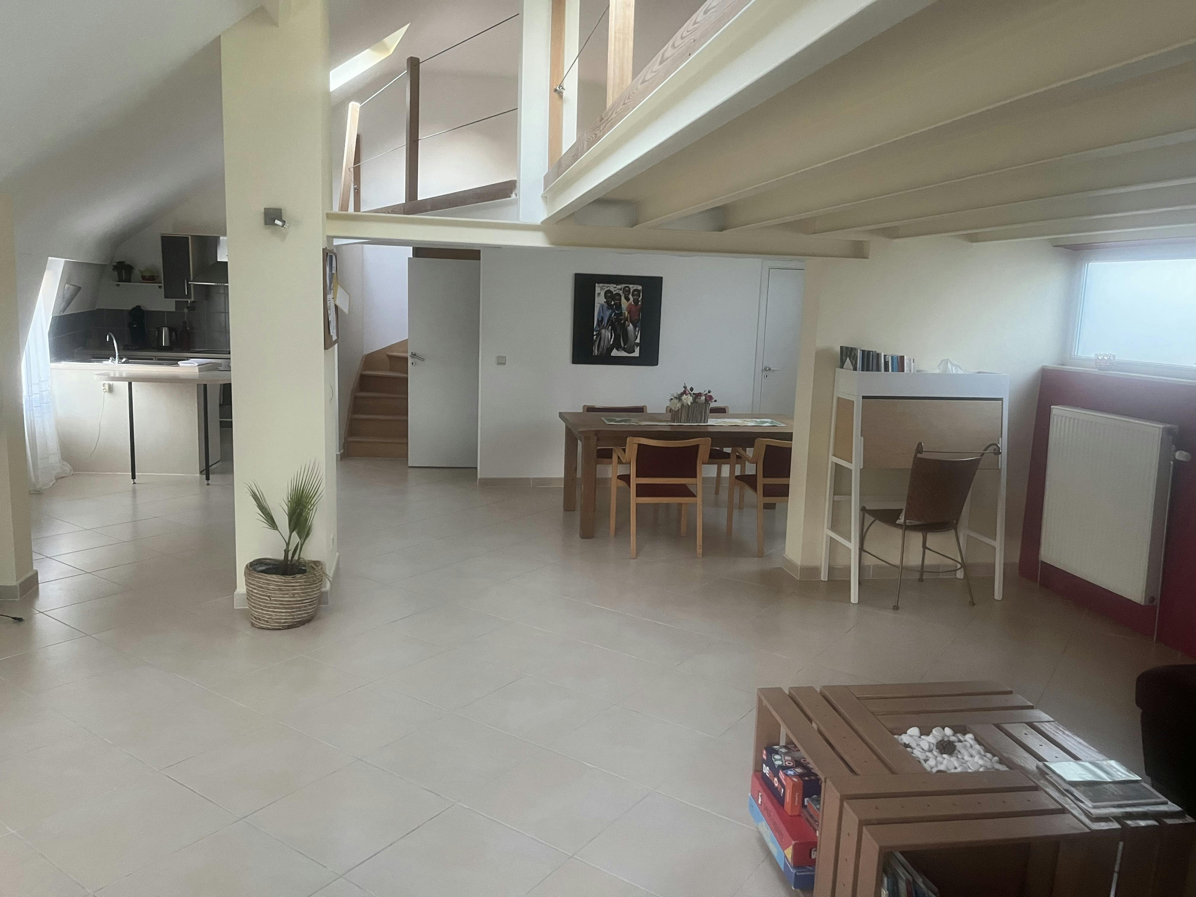 Appartement à louer pour 1 300 €/mois à Hoeilaart, Raymond Lauwersstraat