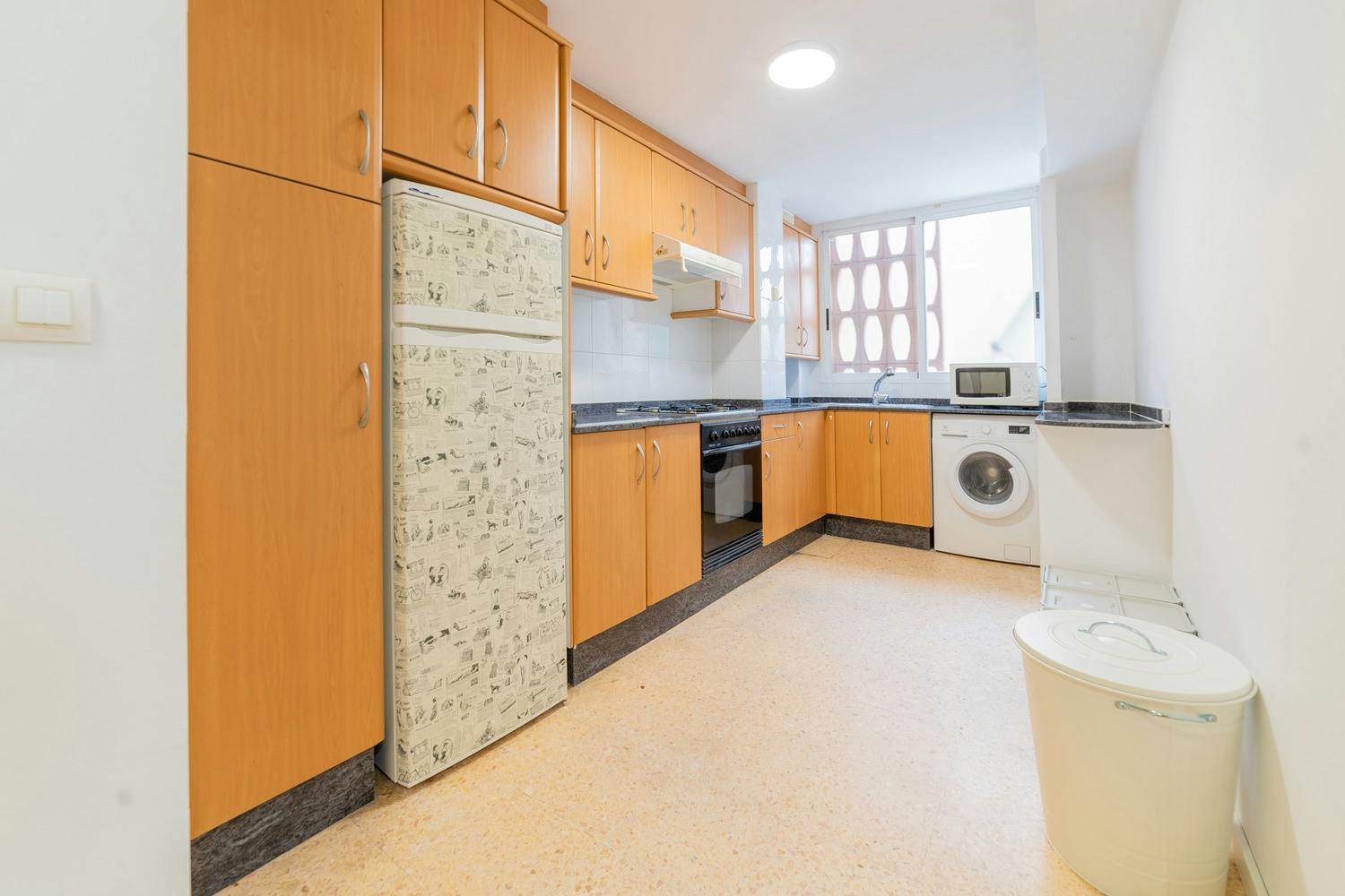 Single room Valencia, 1 bed, 12m² — photo 1