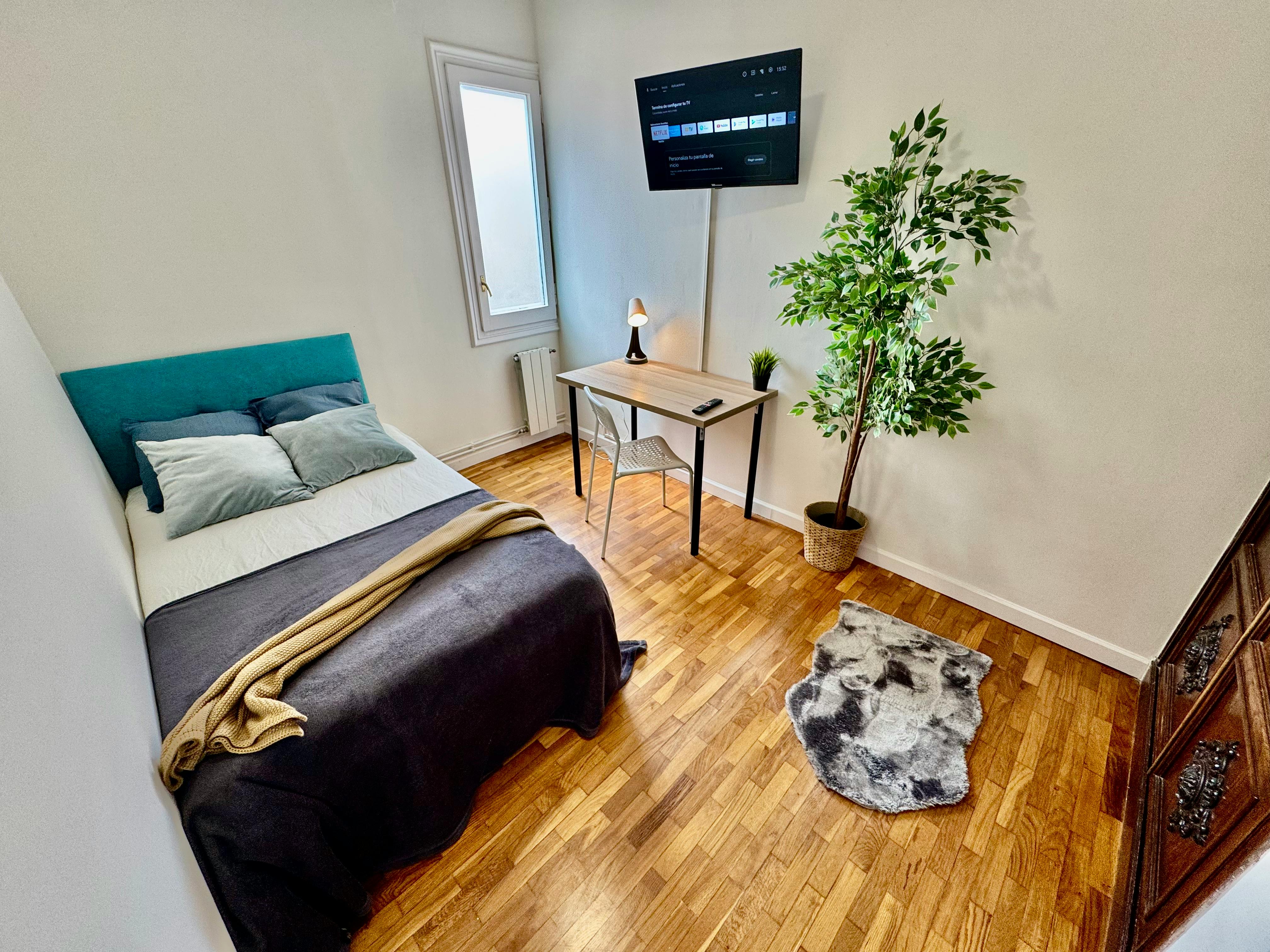 Private room in Carrer de Duran i Bas, Barcelona (1632467) room image 1
