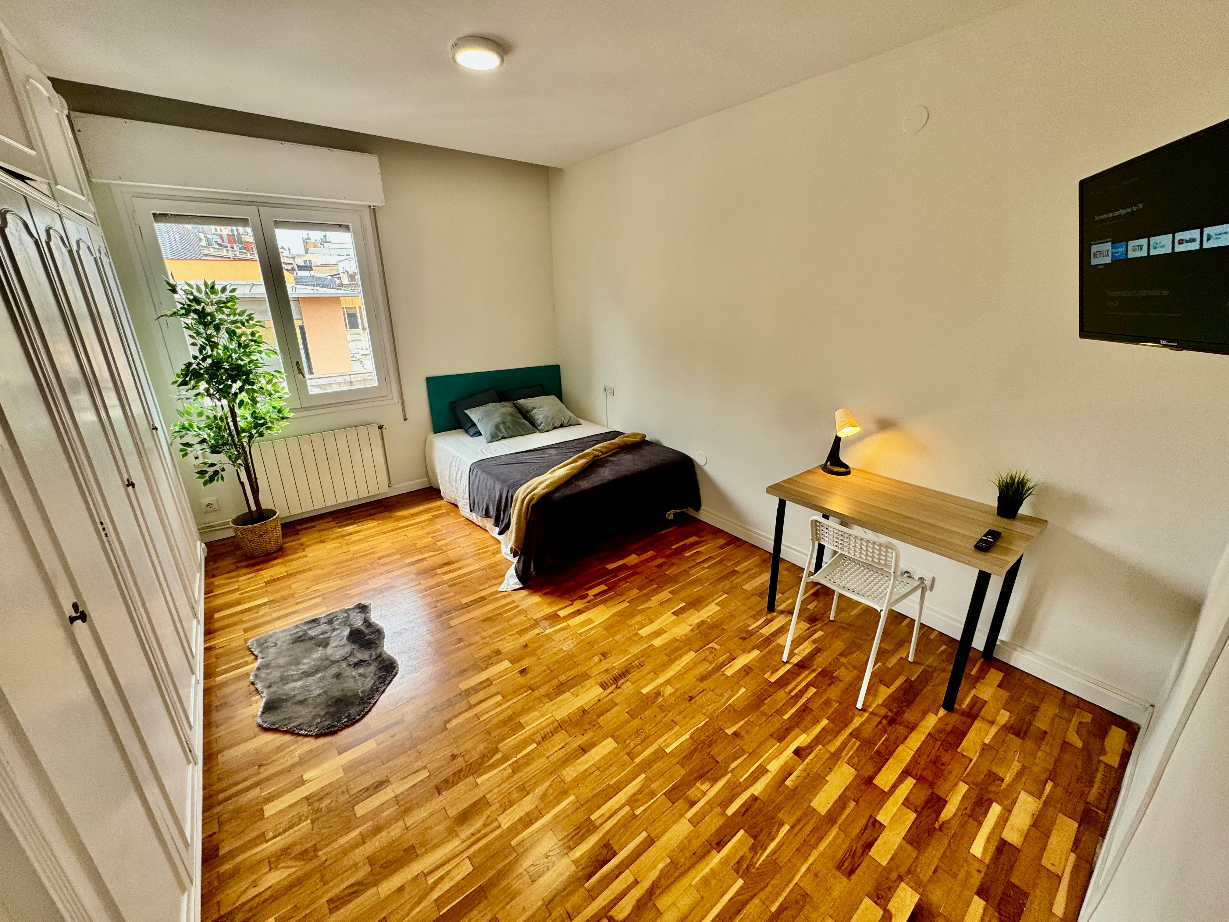 Private room in Carrer de Duran i Bas, Barcelona (1632472) room image 2
