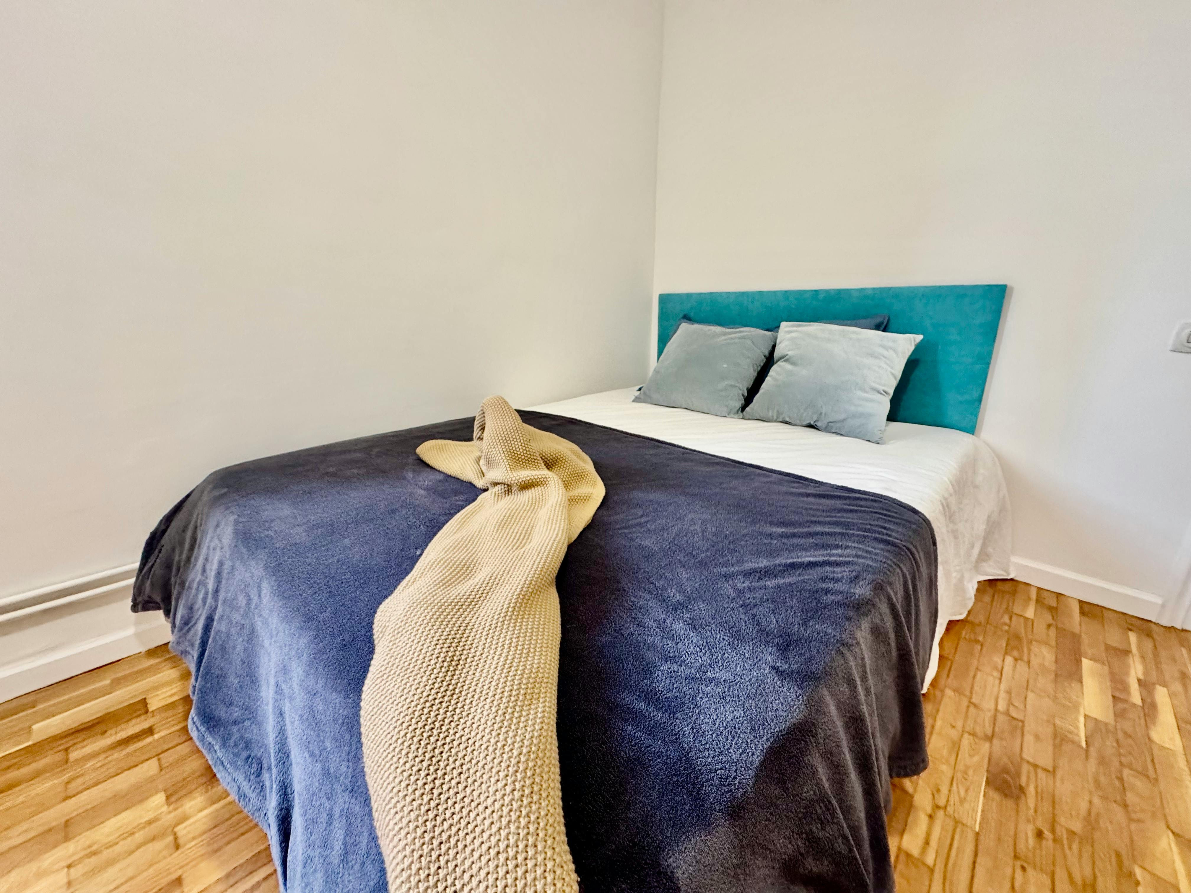 Private room in Carrer de Duran i Bas, Barcelona (1632473) room image 2