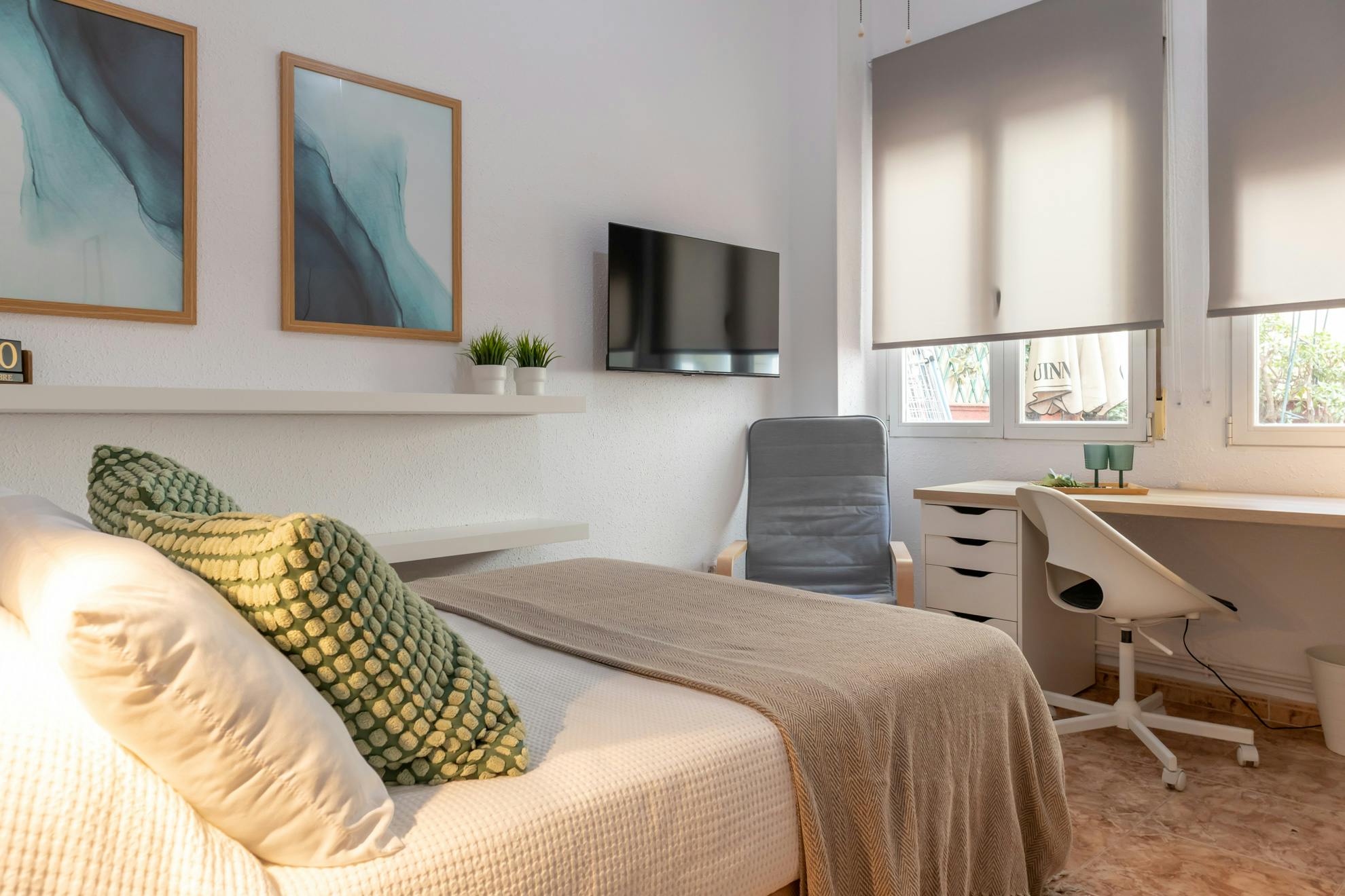 Calle de las Dos Hermanas, Madrid preview