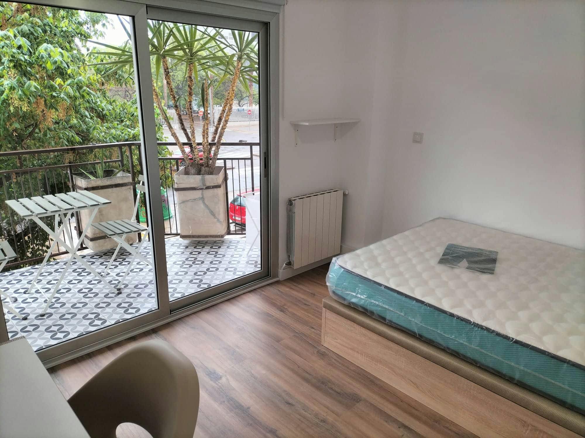 Plaça d'Hondures, Valencia preview