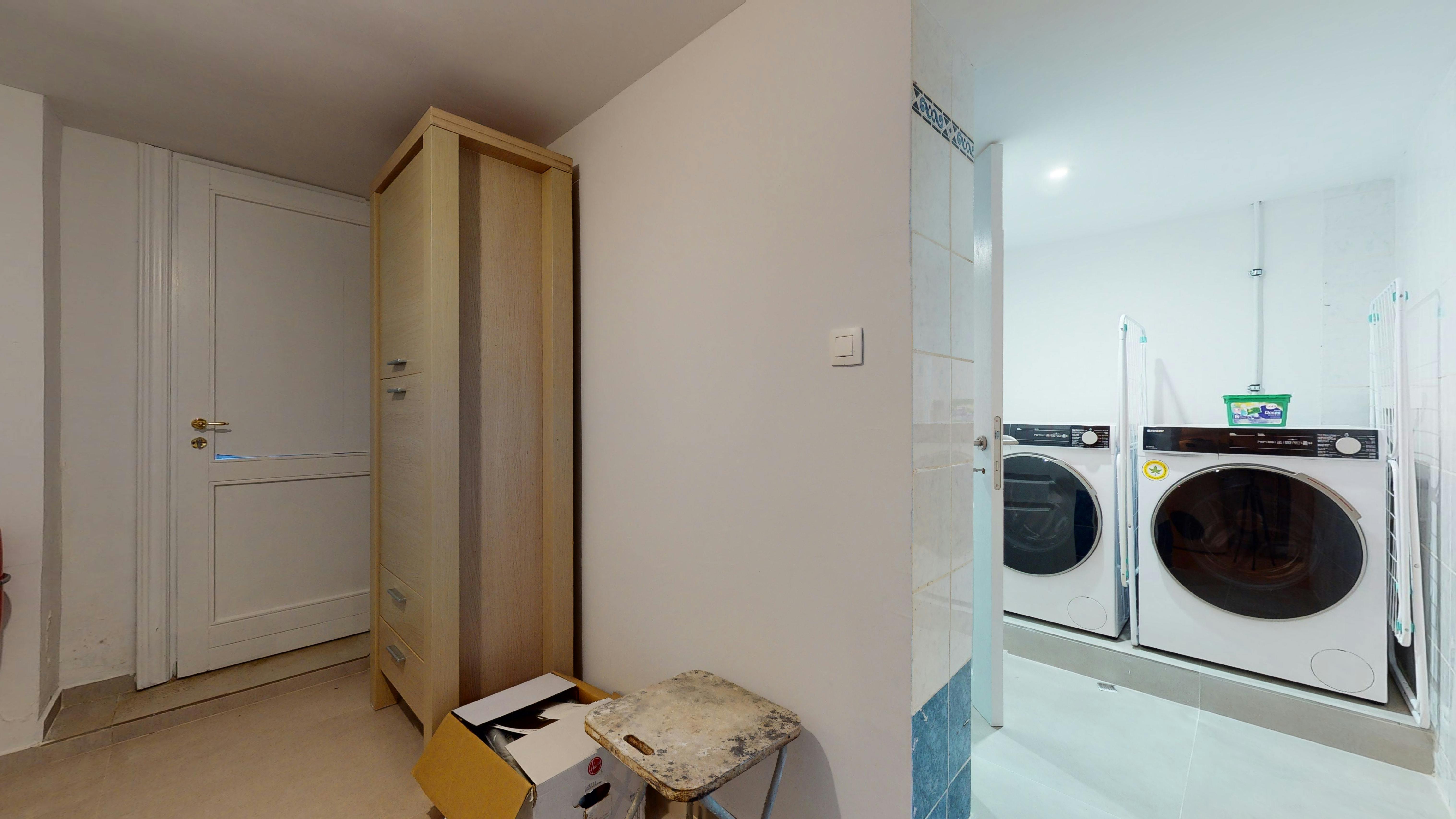 Private room in Rue Garibaldi, Saint-Gilles (1632528) room image 6
