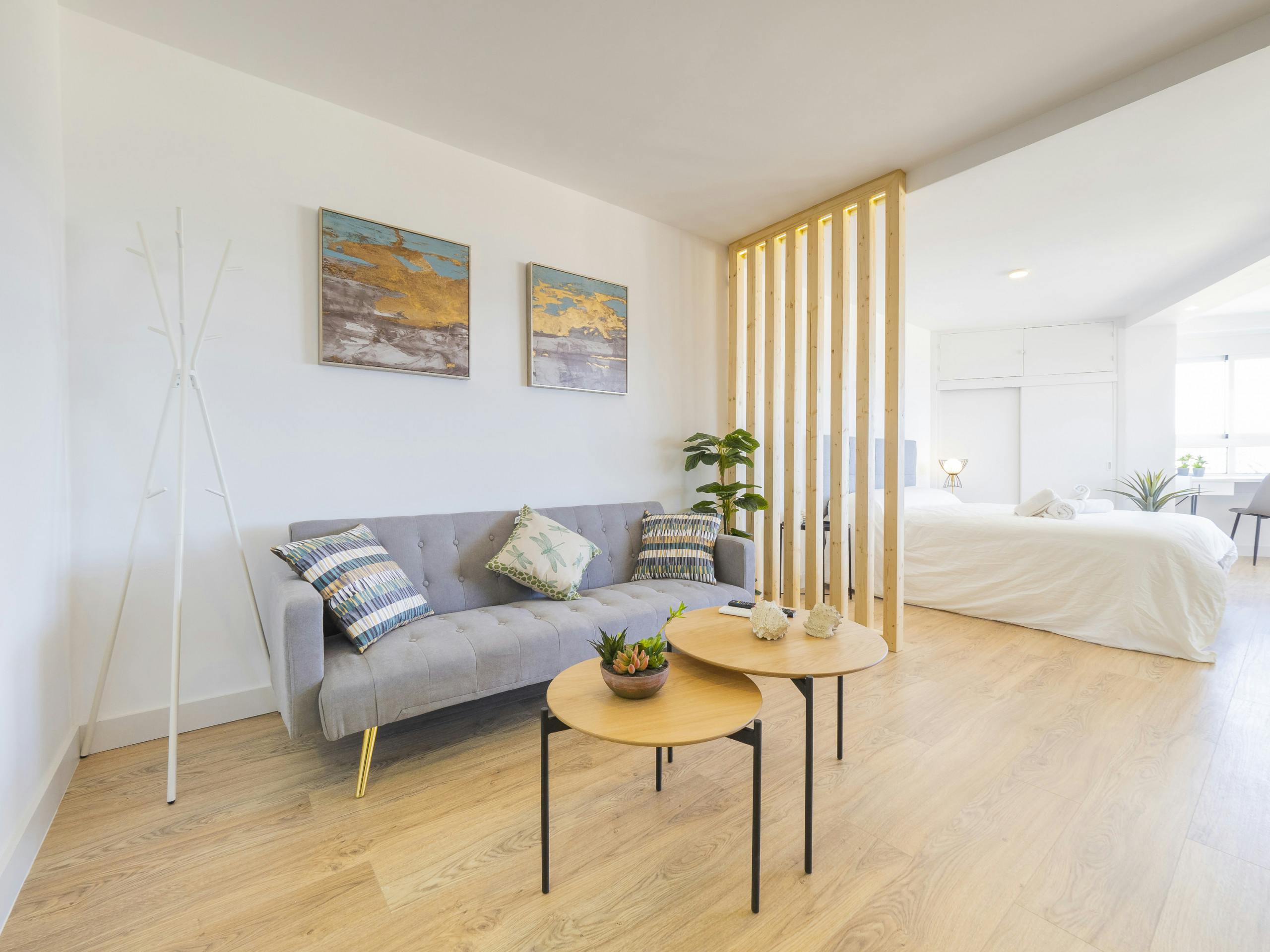 单间公寓 正在以 €9,999 的月租出租，其位于 Mijas, Urbanización Riviera del Sol F-6