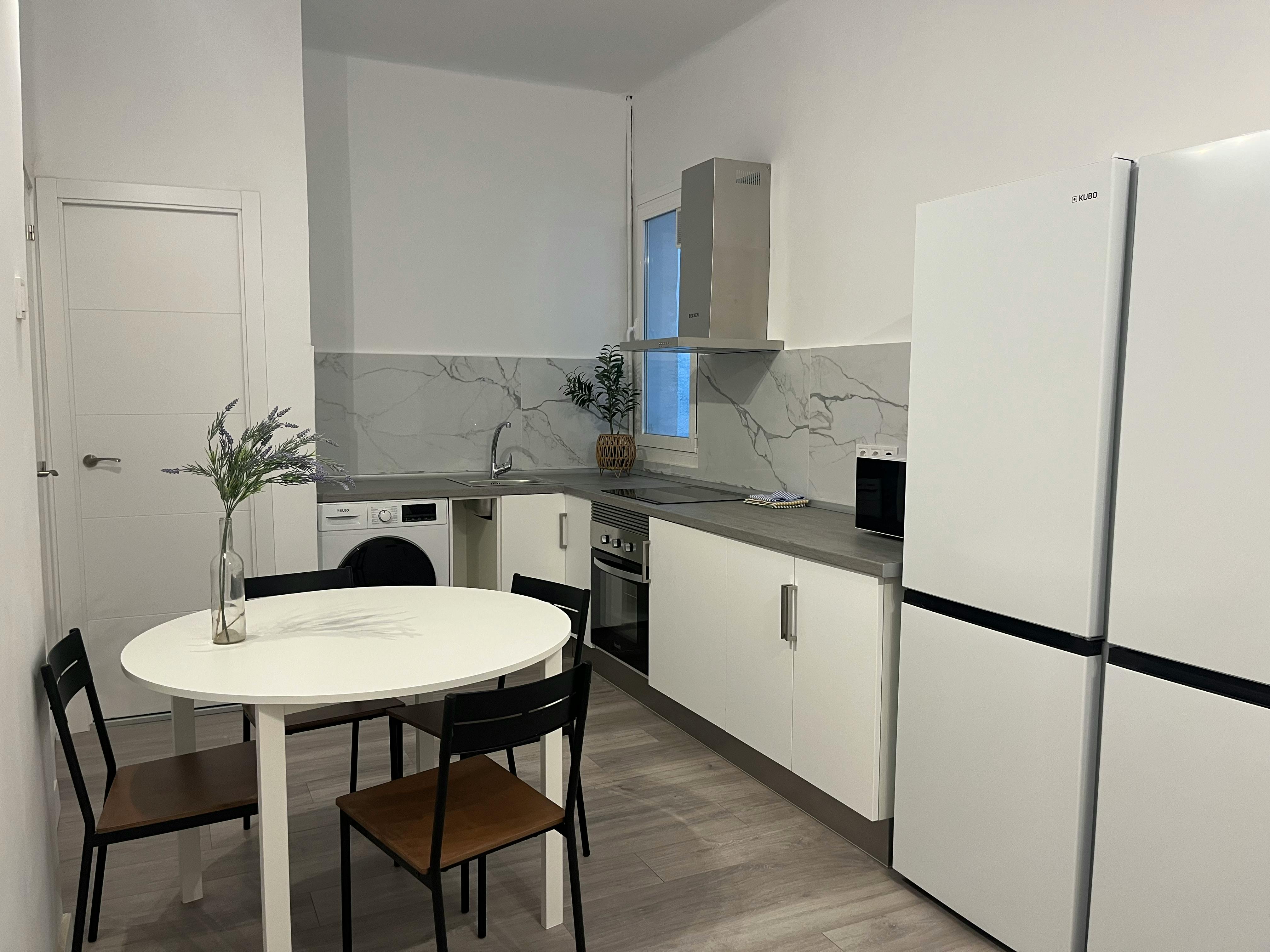 Single room Madrid, 1 bed, 6m² — photo 2