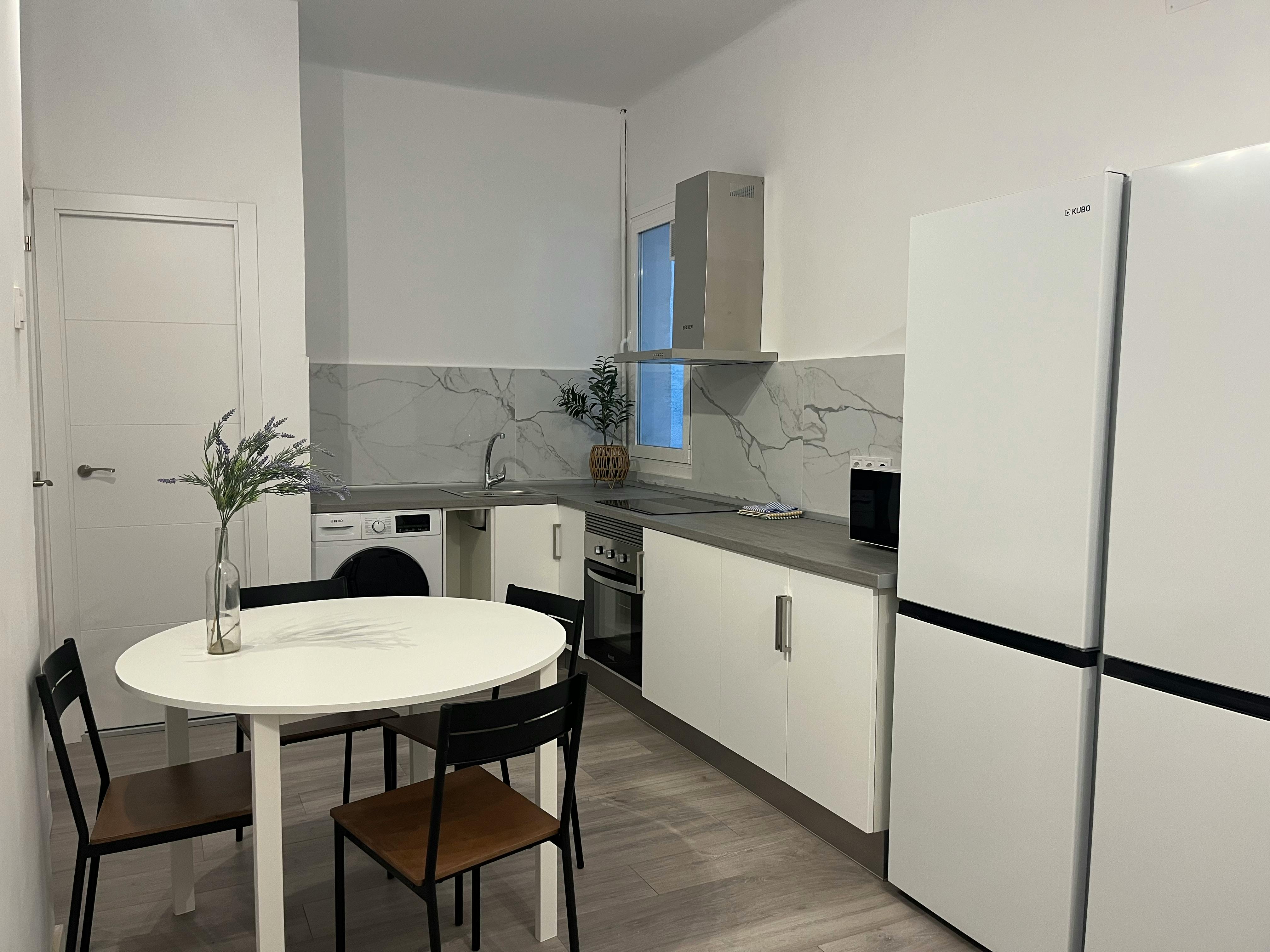 Single room Madrid, 1 bed, 6m² — photo 1